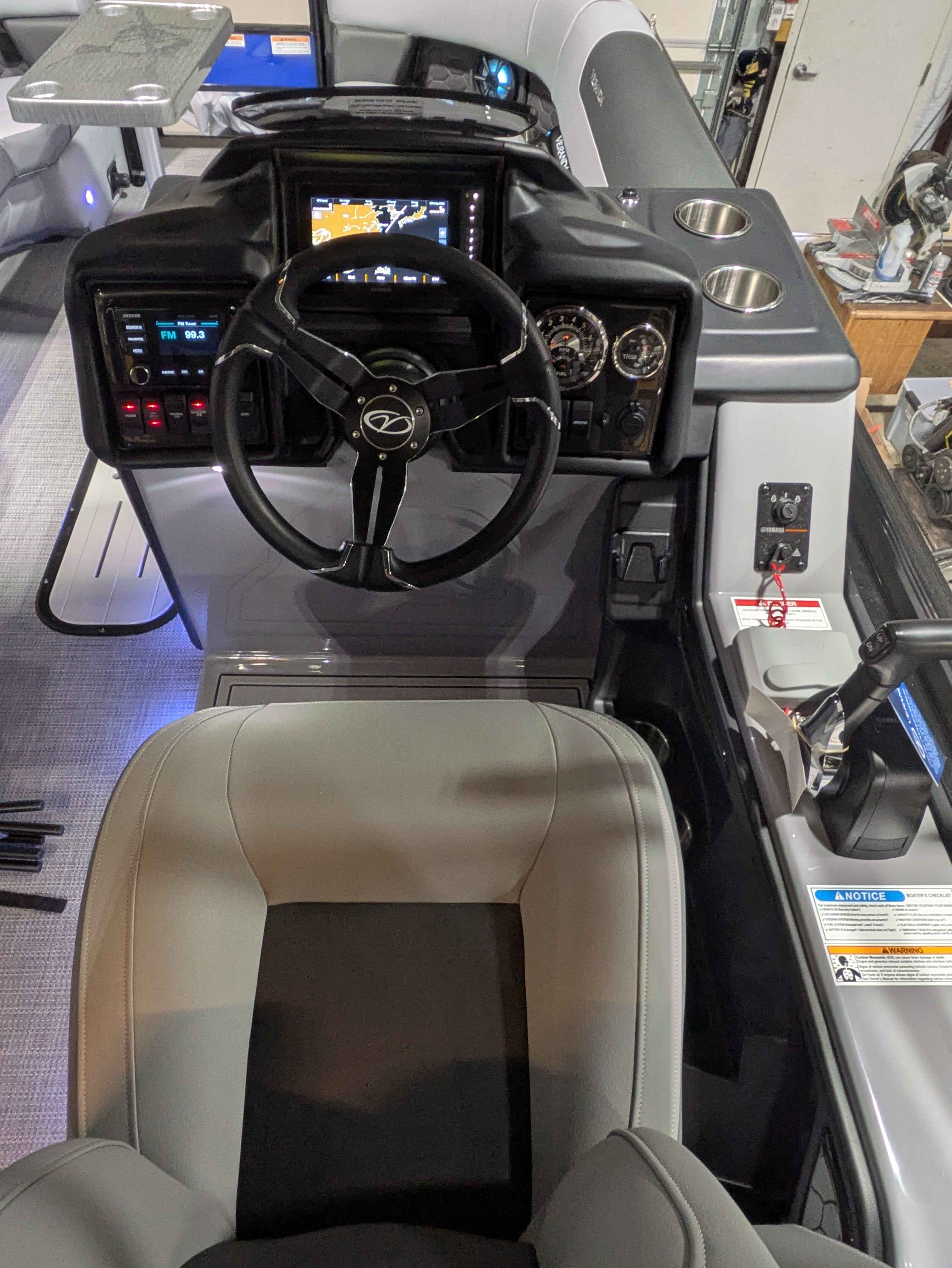 Veranda Relax 235F2-3