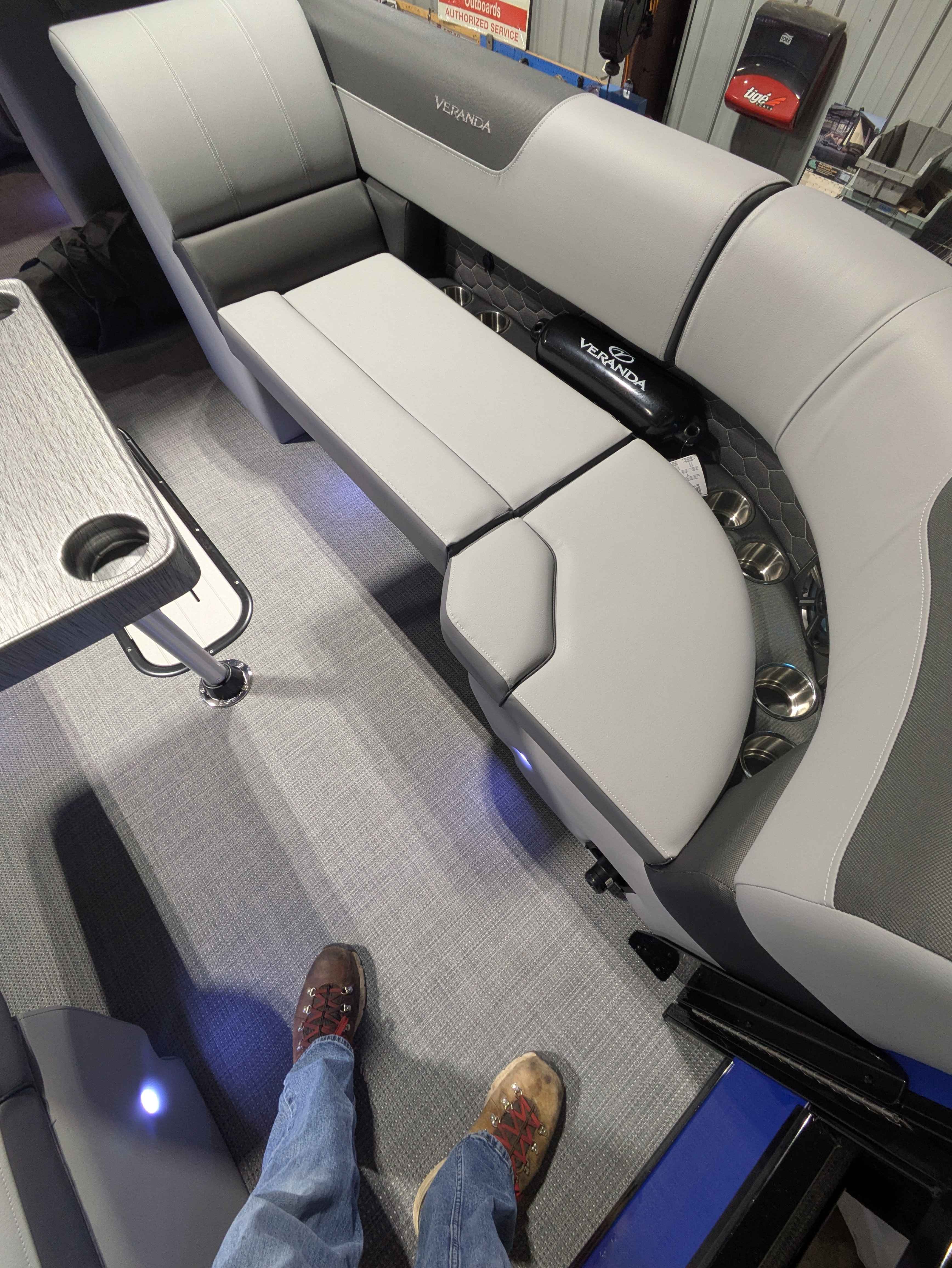 Veranda Relax 235F2-4