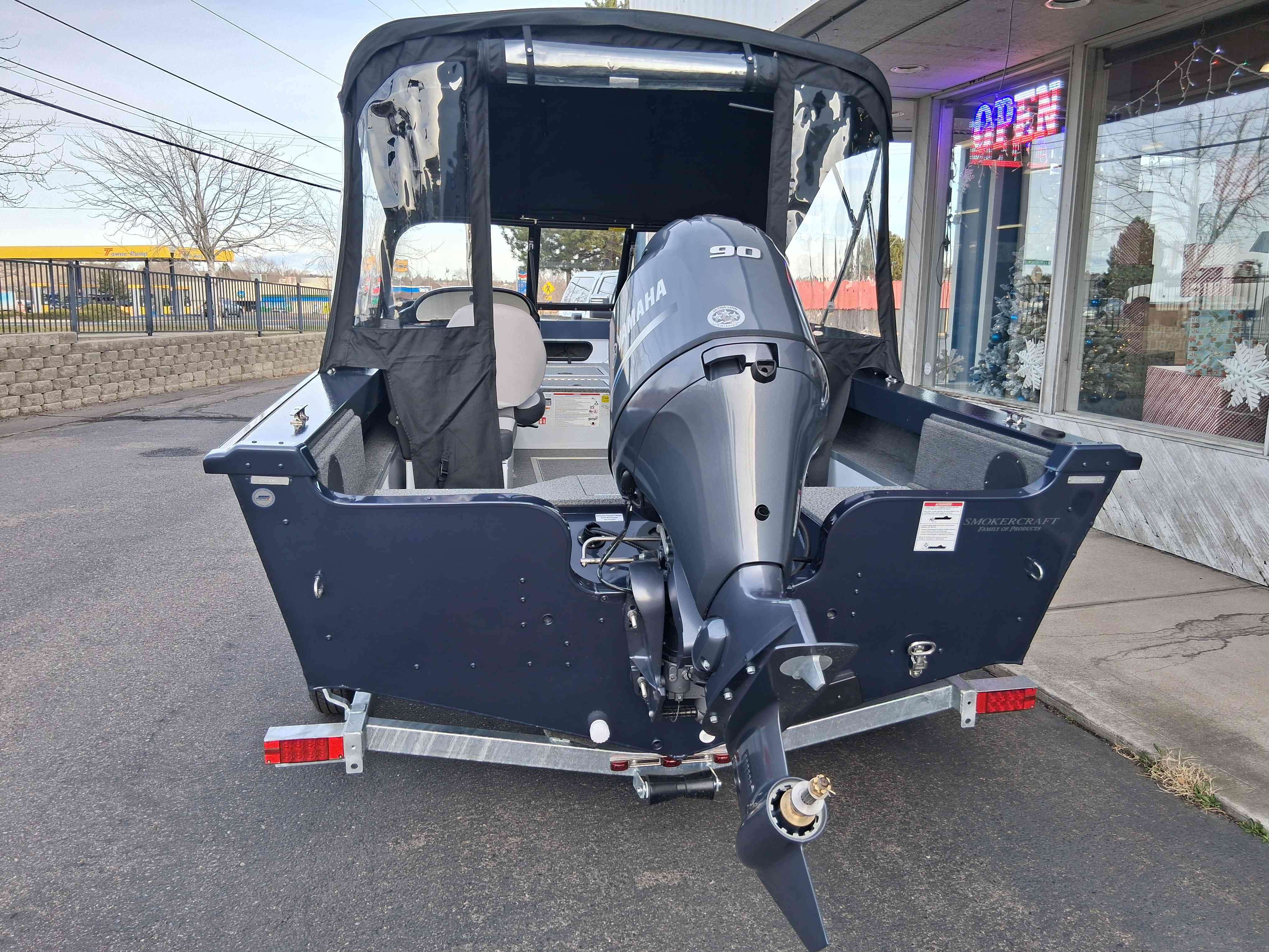  Smokercarft Osprey 162-4