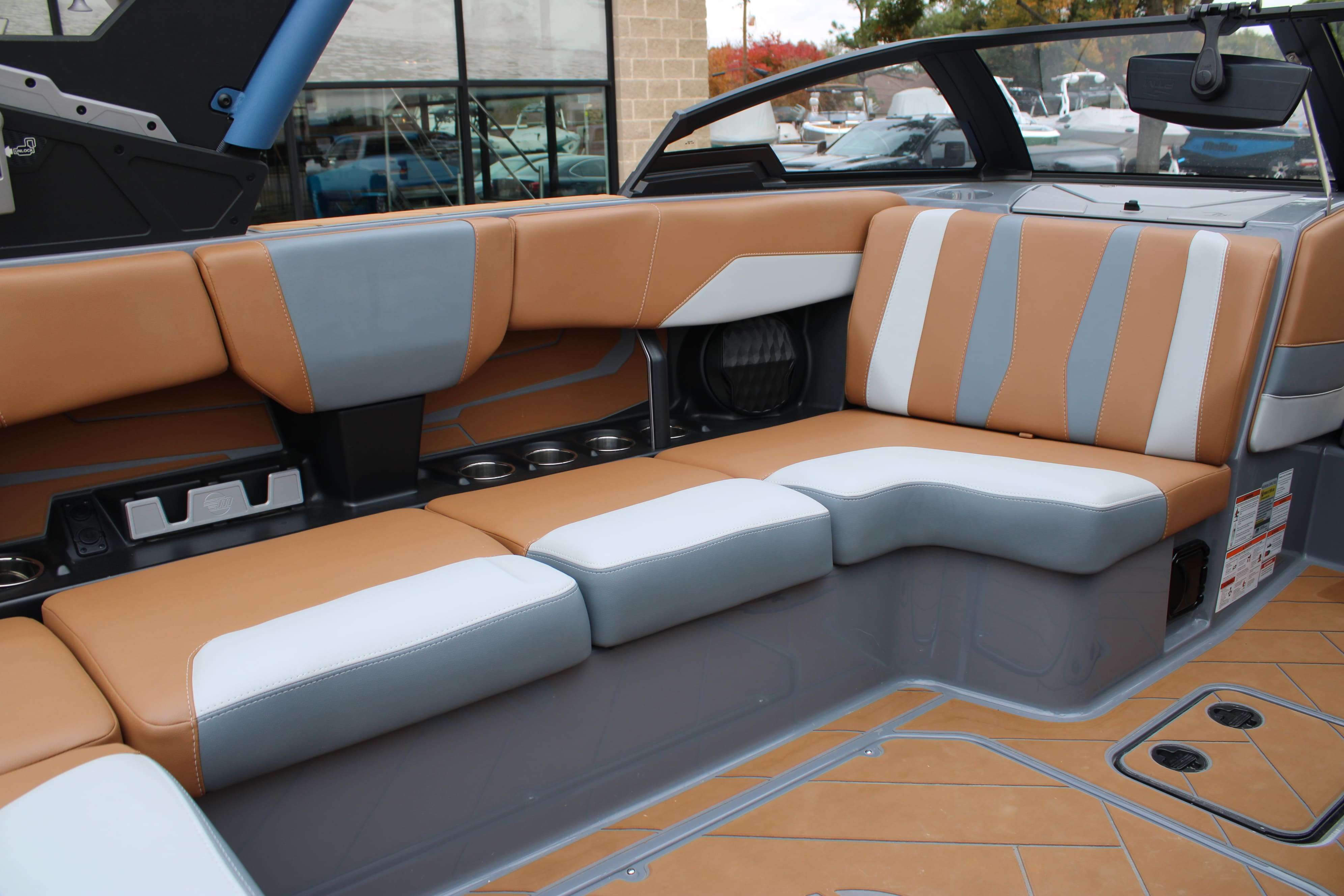 2023 Malibu Boats Wakesetter 22 LSV-16