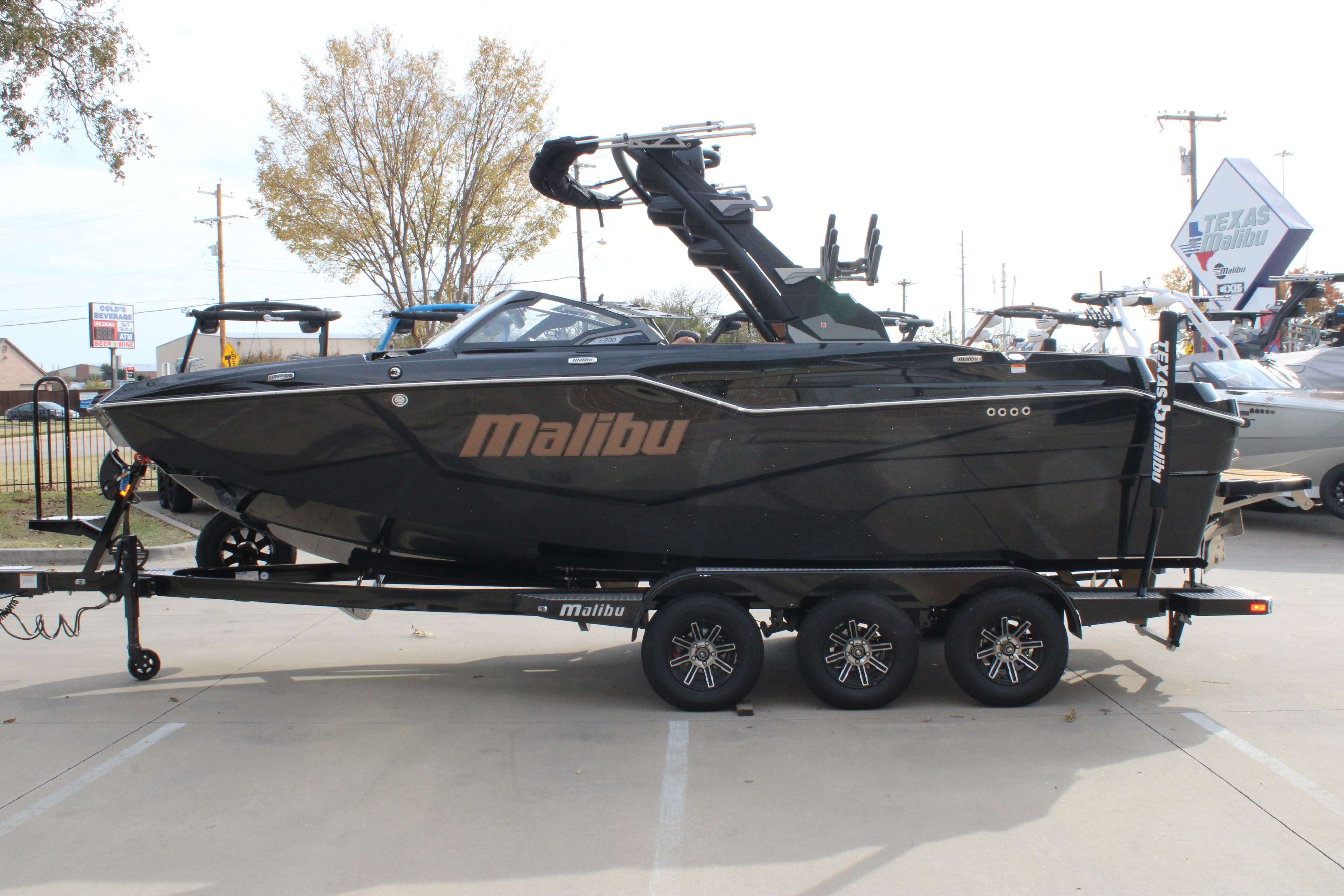 2026 Malibu Boats M230-5