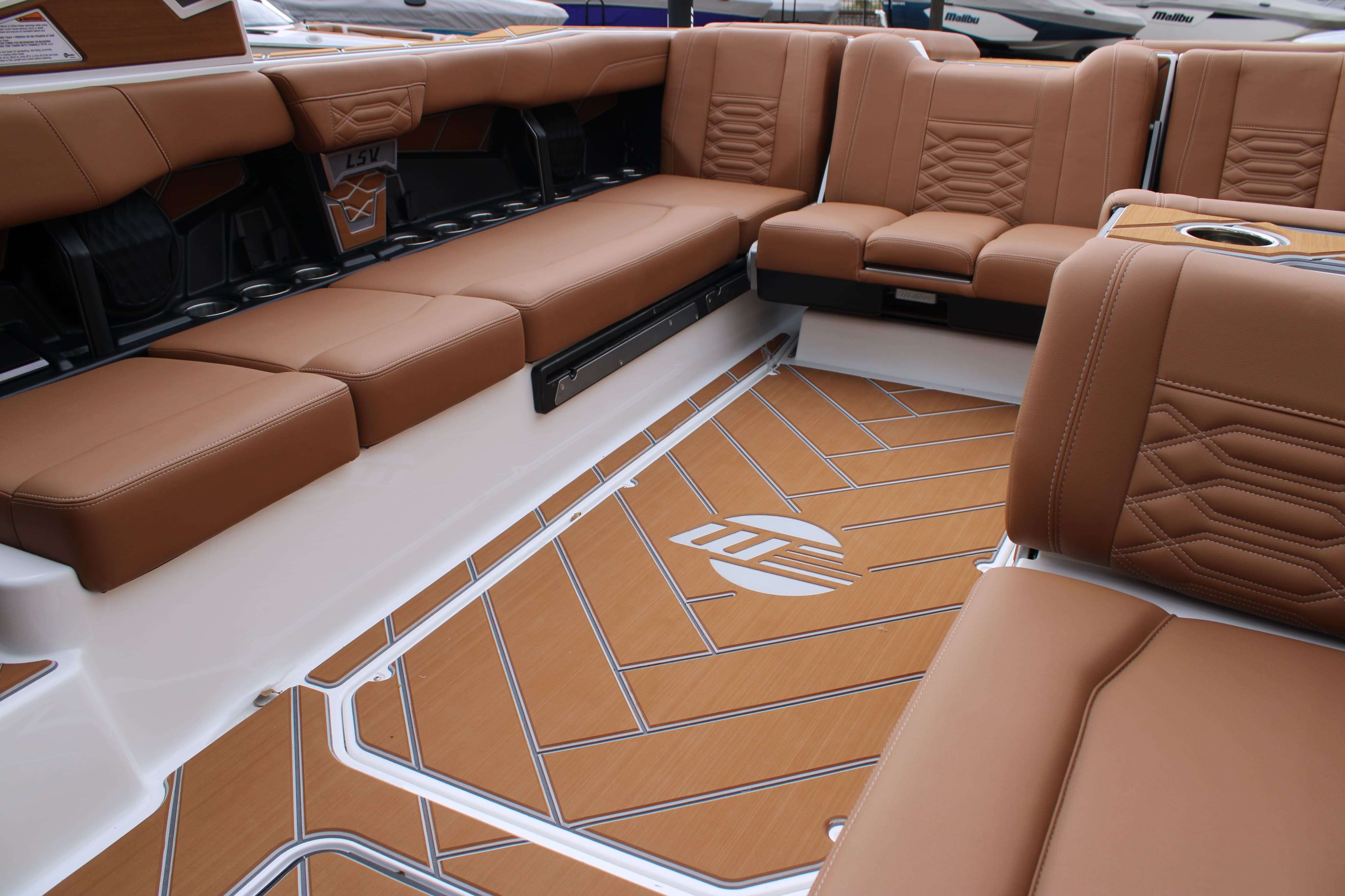 2026 Malibu Boats Wakesetter 26 LSV-16