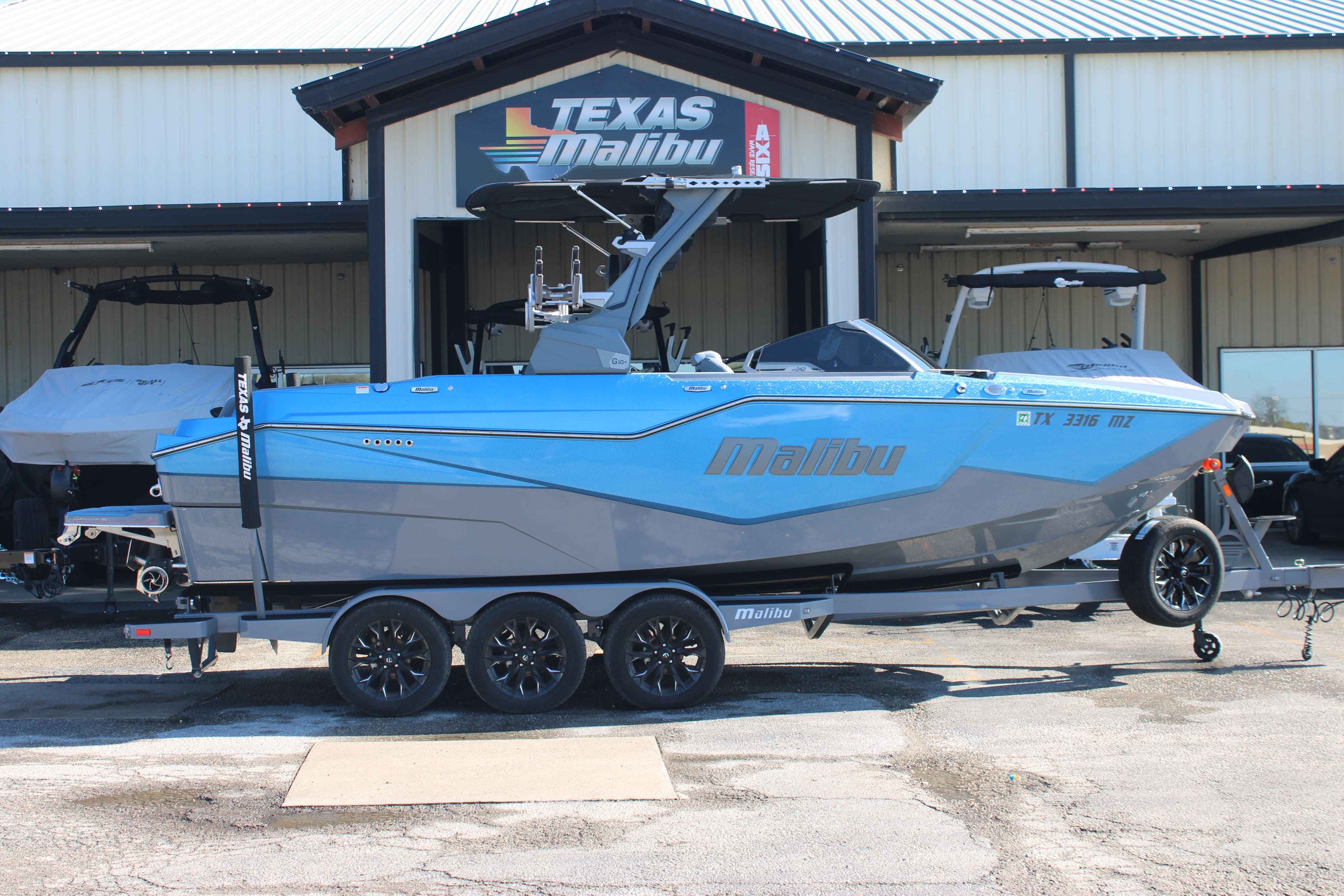 2025 Malibu Boats M242-1