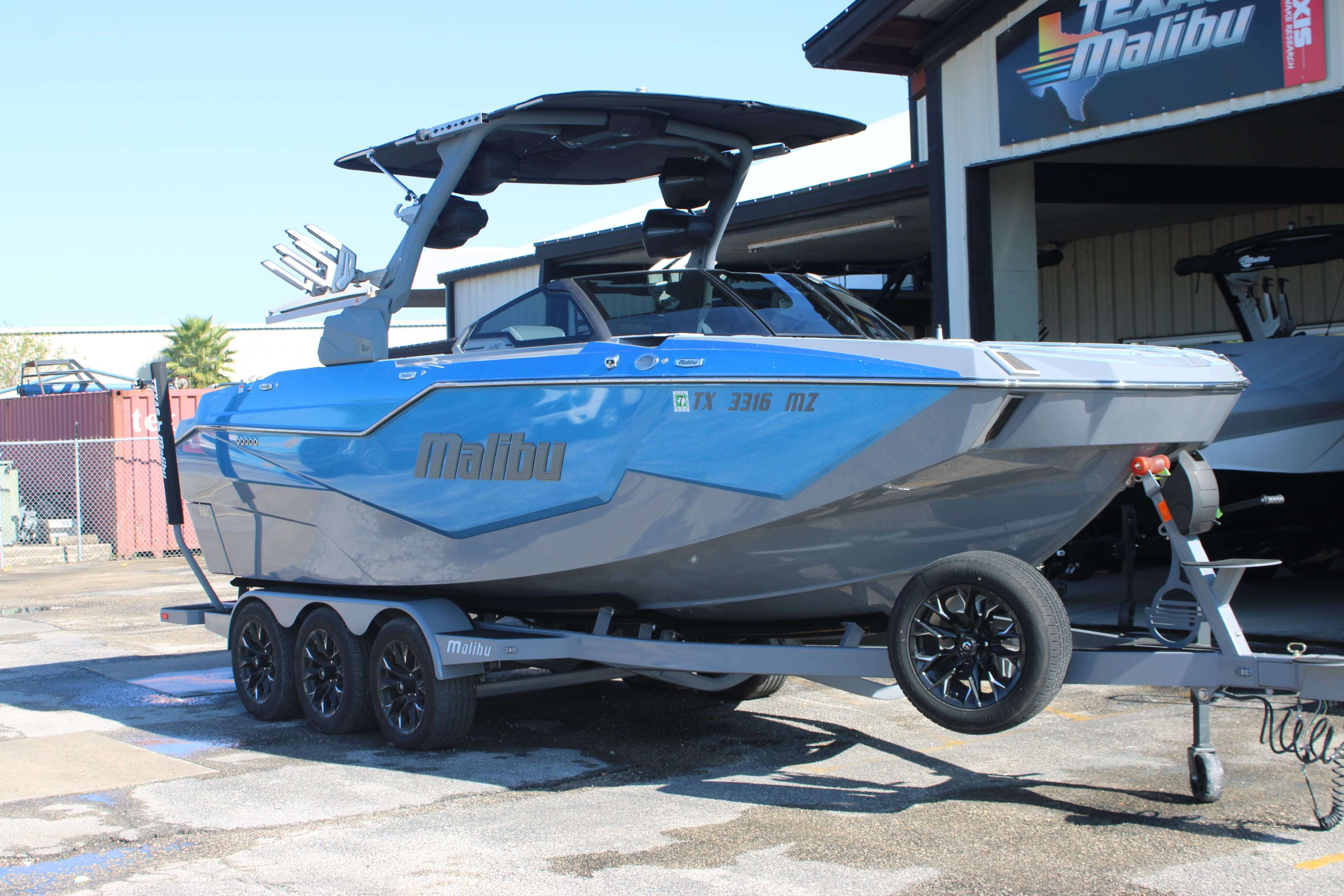 2025 Malibu Boats M242-2
