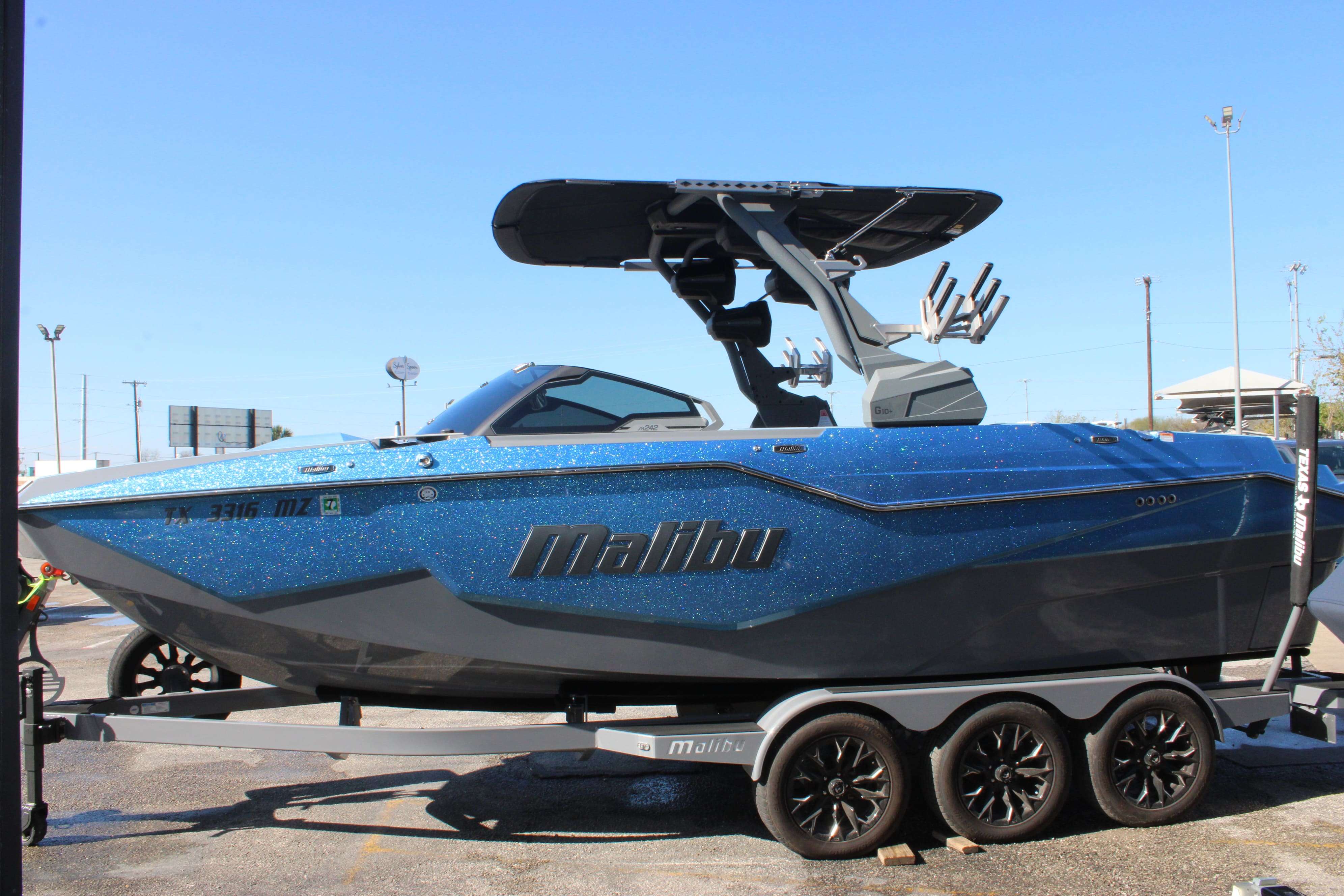 2025 Malibu Boats M242-5