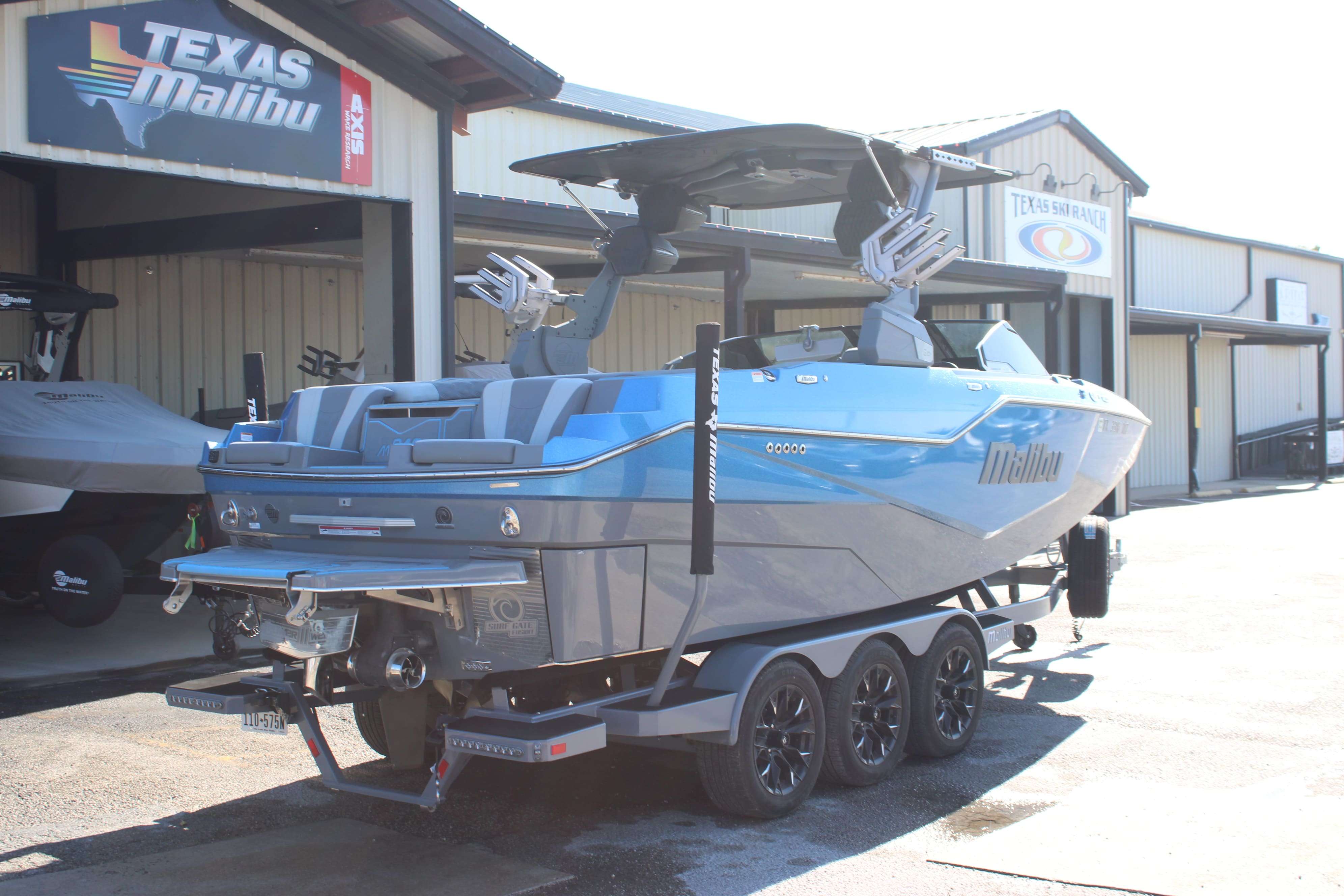 2025 Malibu Boats M242-7