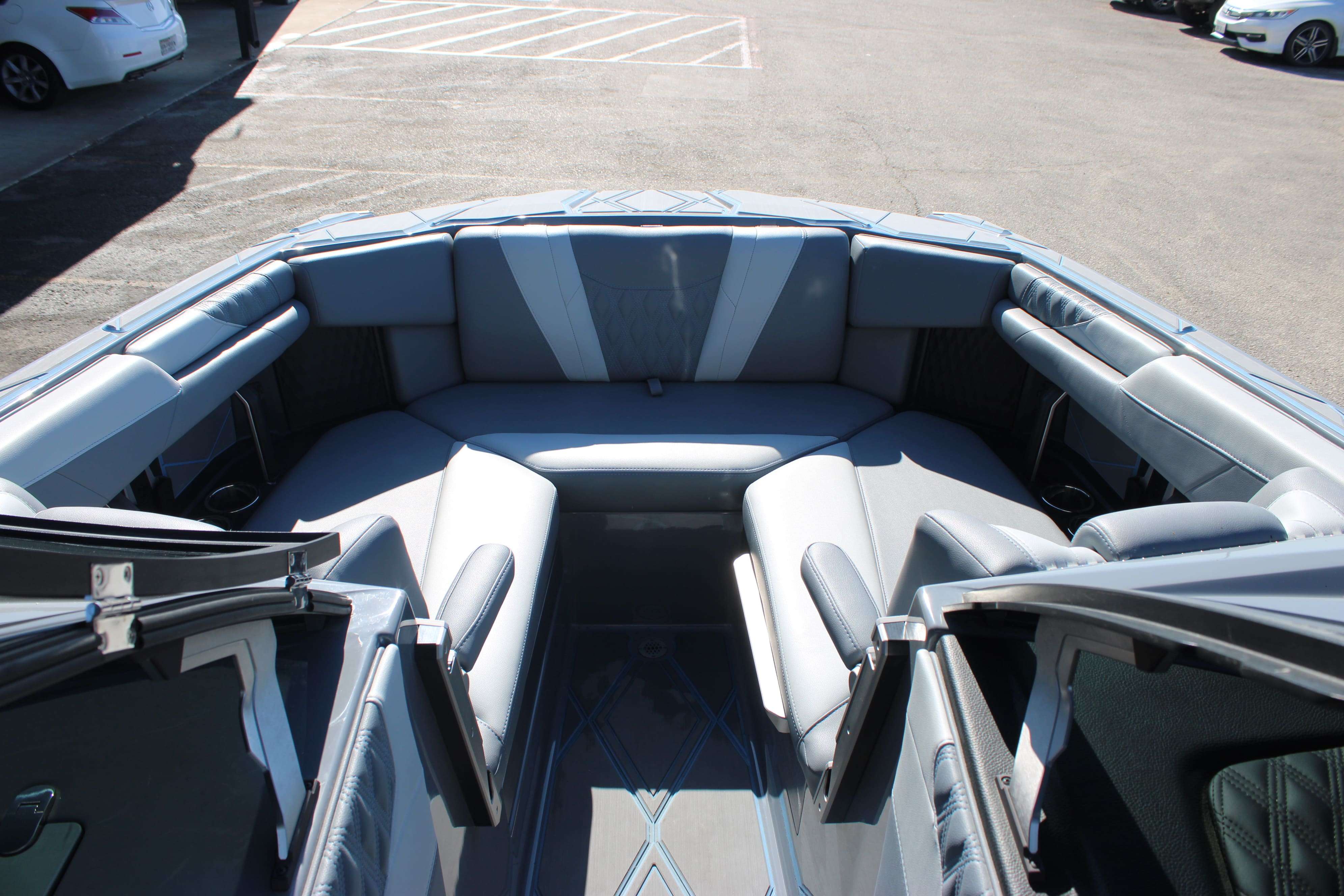 2025 Malibu Boats M242-19