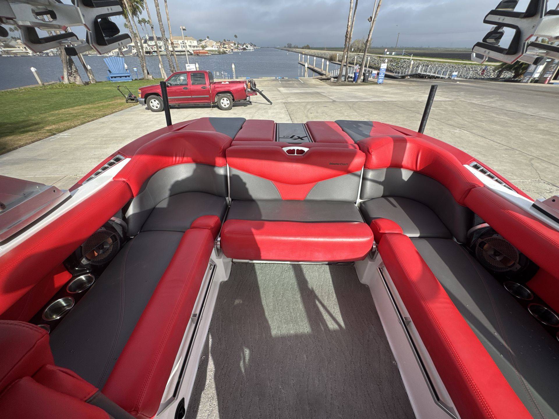2019 Mastercraft XT21-8