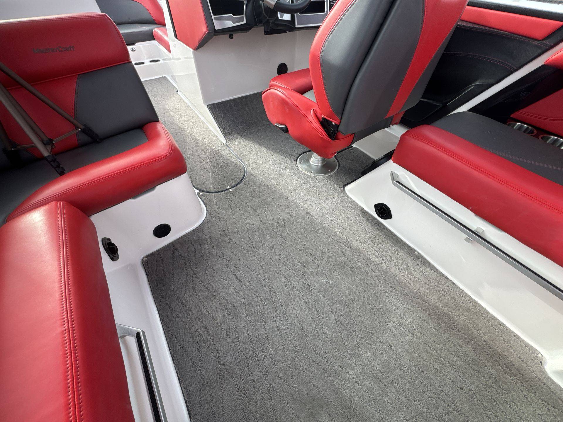 2019 Mastercraft XT21-18