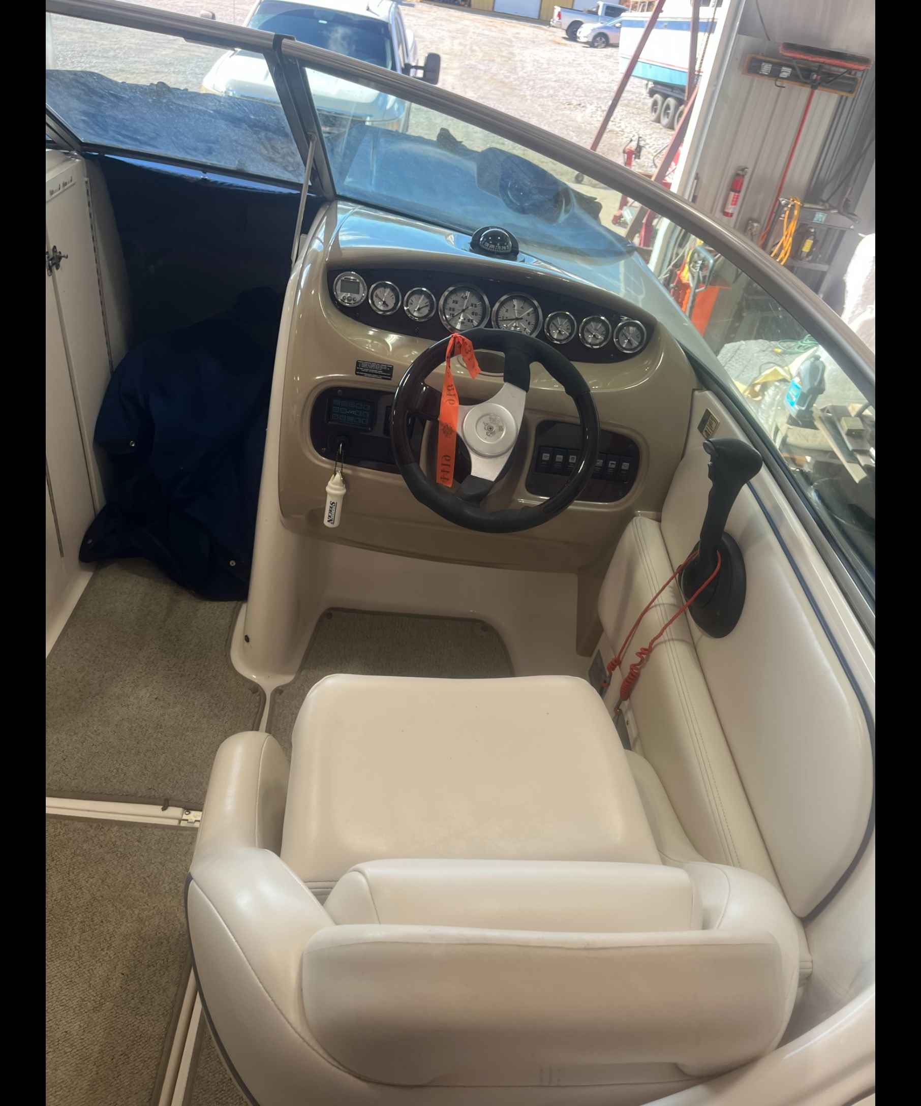 2001 CHAPARRAL 263 SUNESTA-7