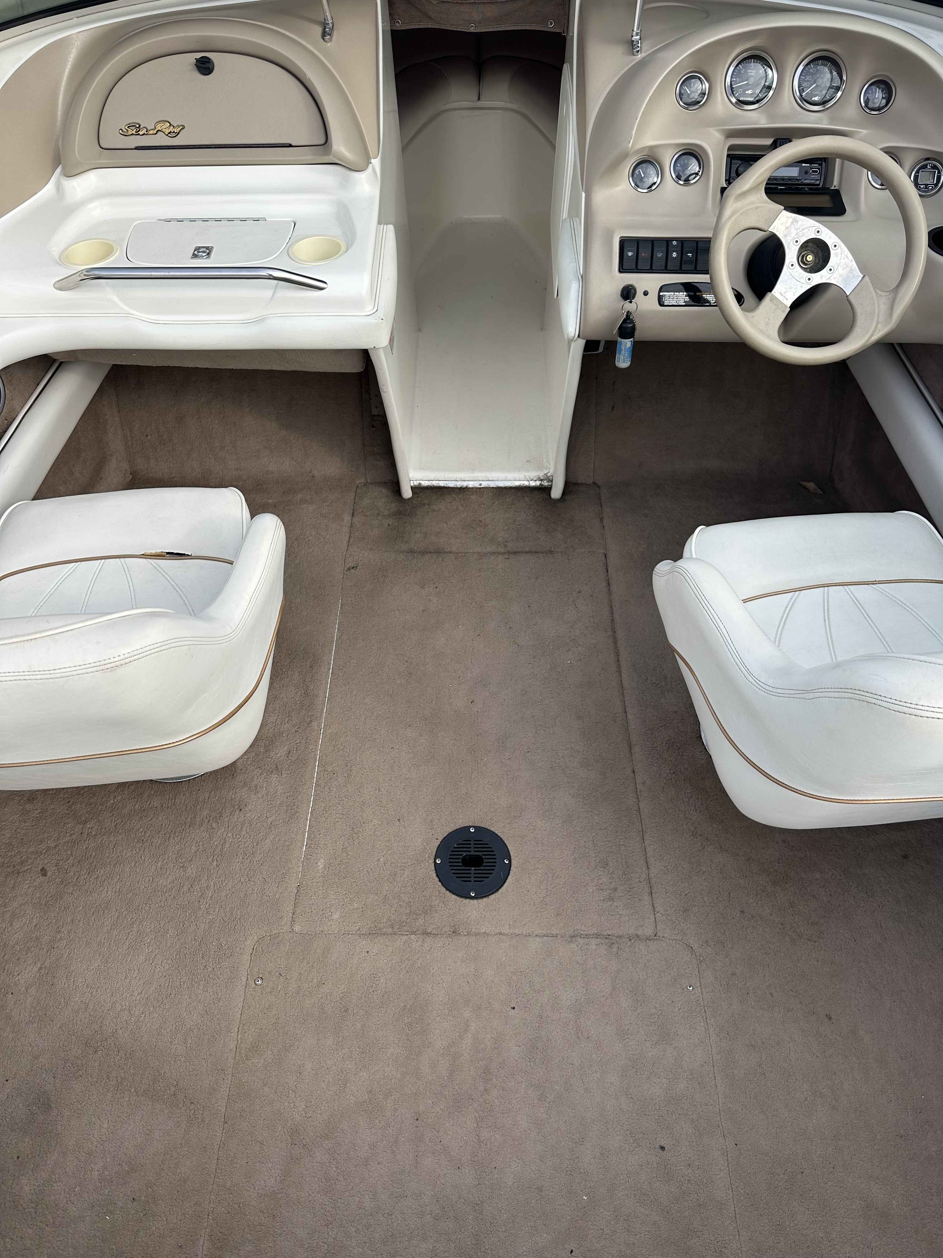 1997 SEARAY BOW RIDER 210-7