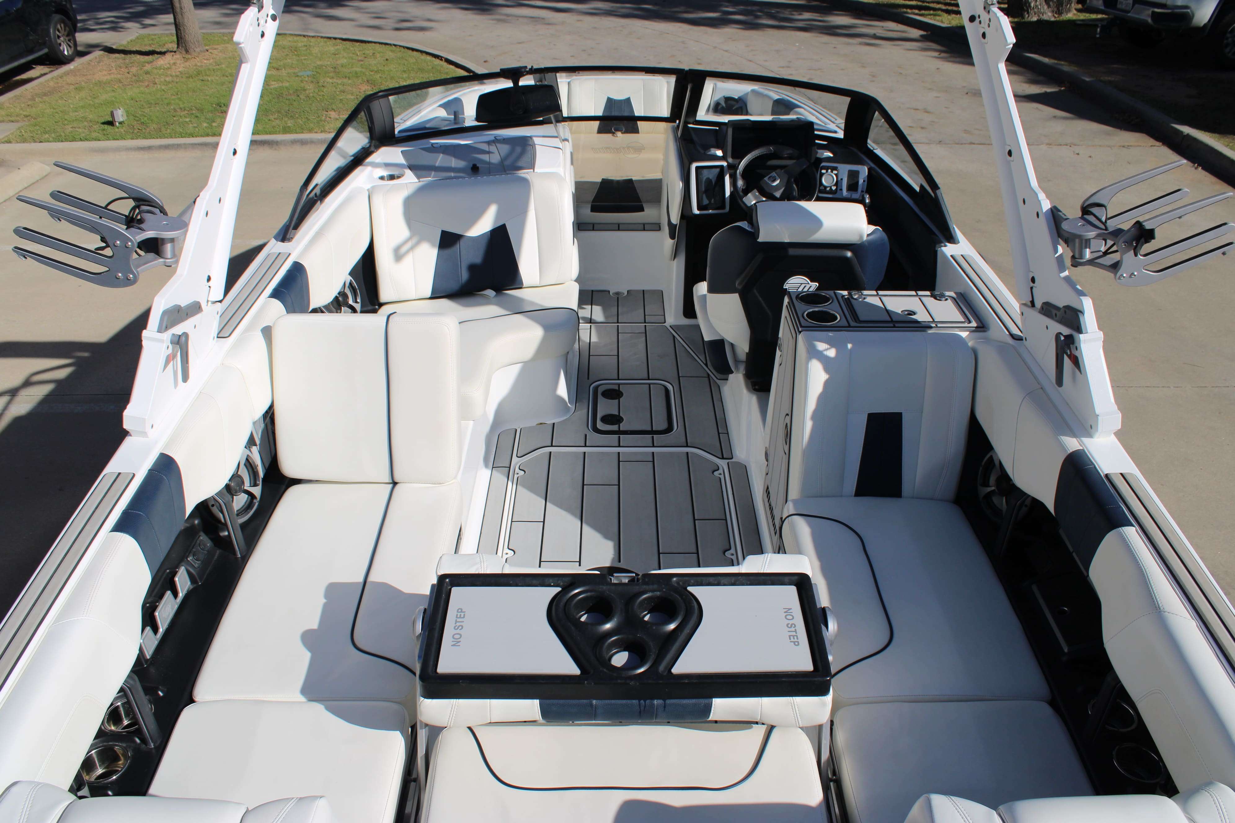 2021 Malibu Boats Wakesetter 24 MXZ-14