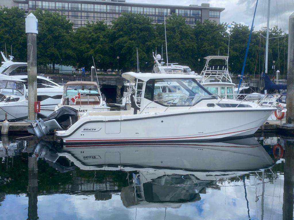 Pre-Owned 2021 Boston whaler 325 Conquest for Sale | Vancouver, BC | M&P Yacht Centre