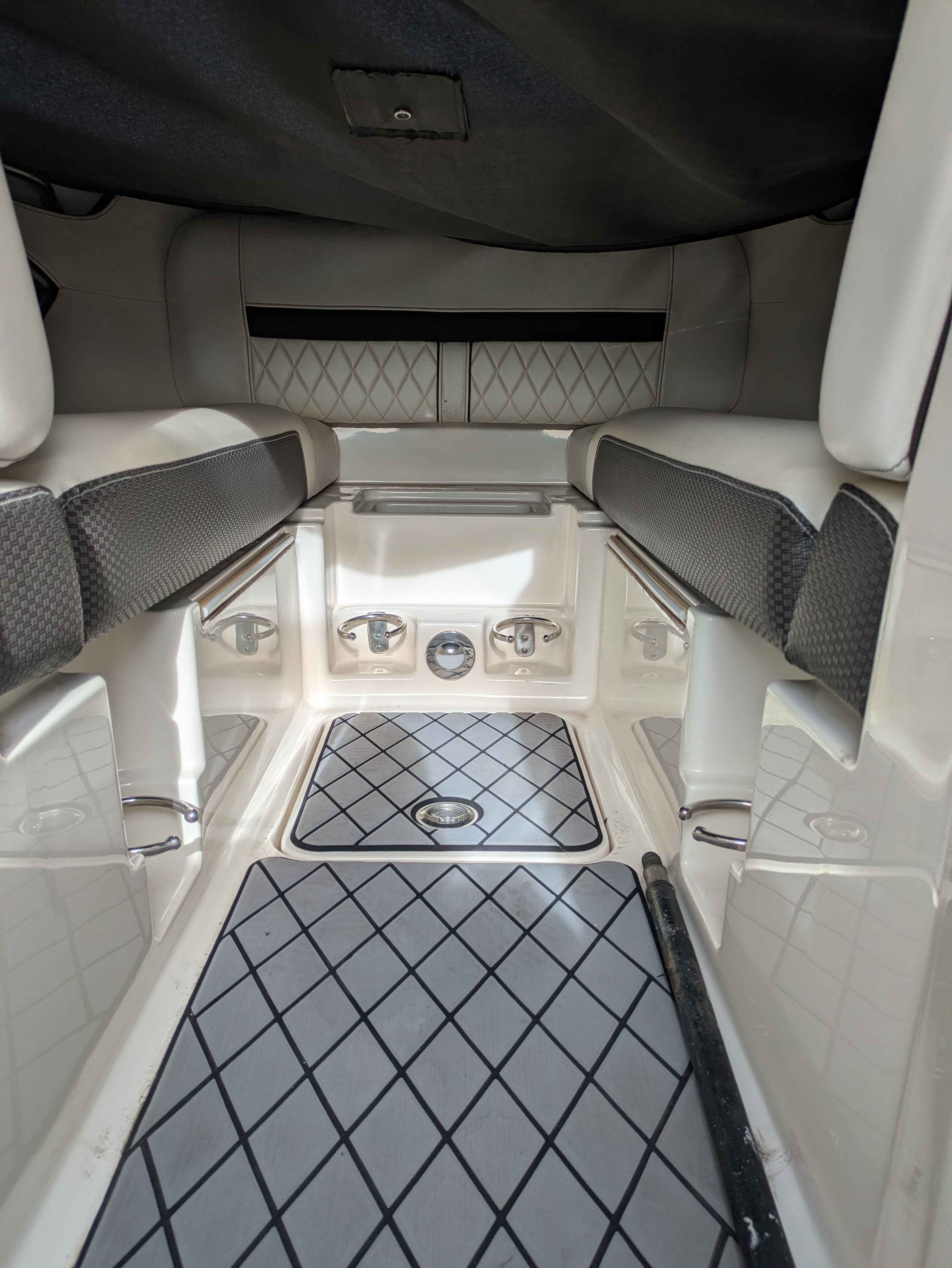 2017 Sea Ray 230 SLX-W-7