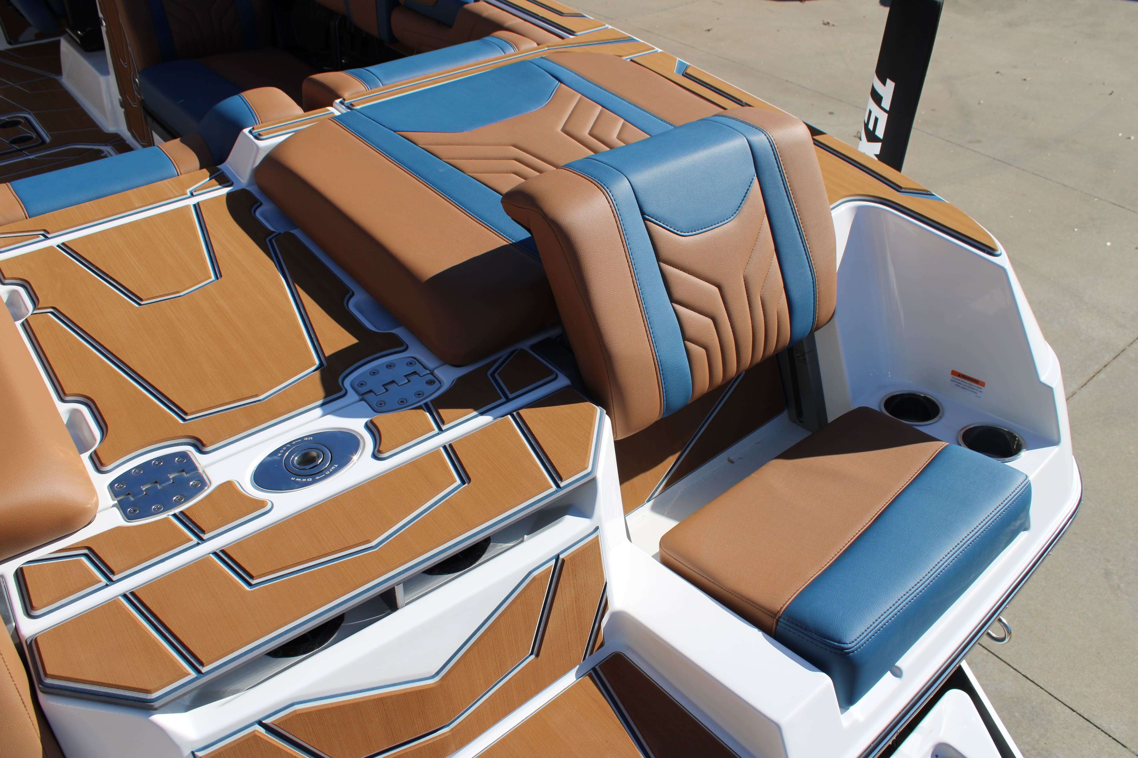 2026 Malibu Boats Wakesetter 25 LSV-10