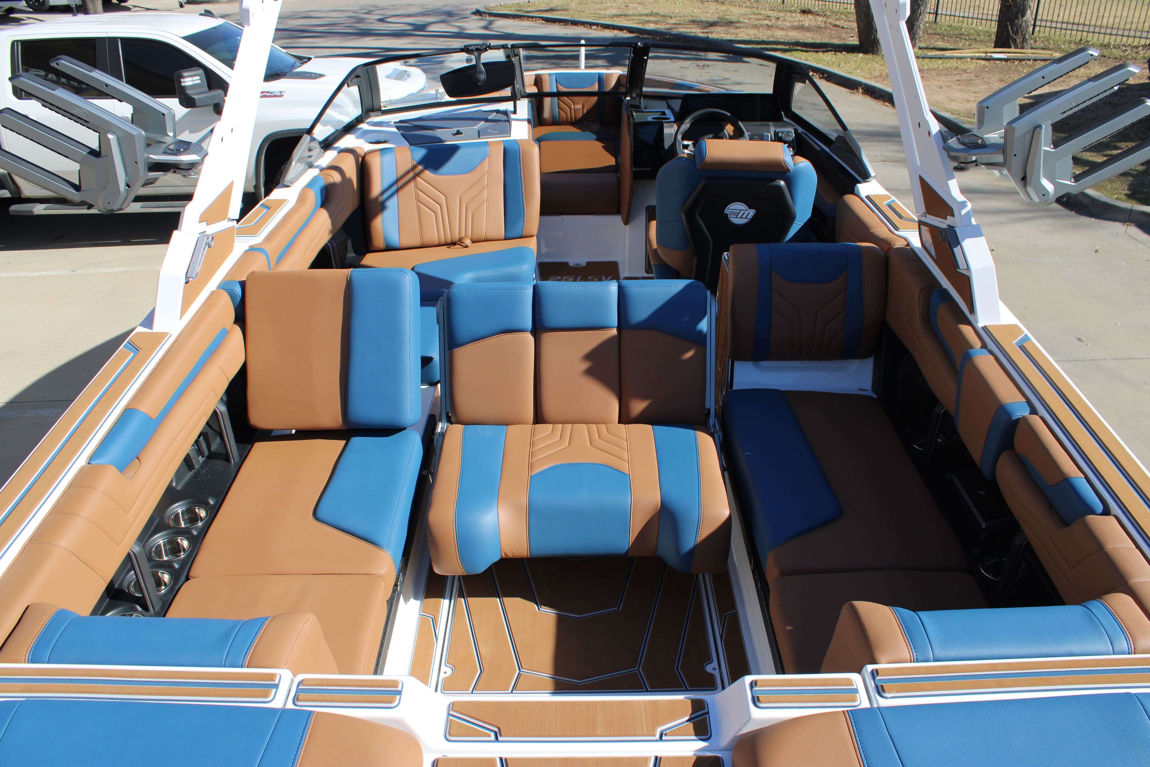 2026 Malibu Boats Wakesetter 25 LSV-13