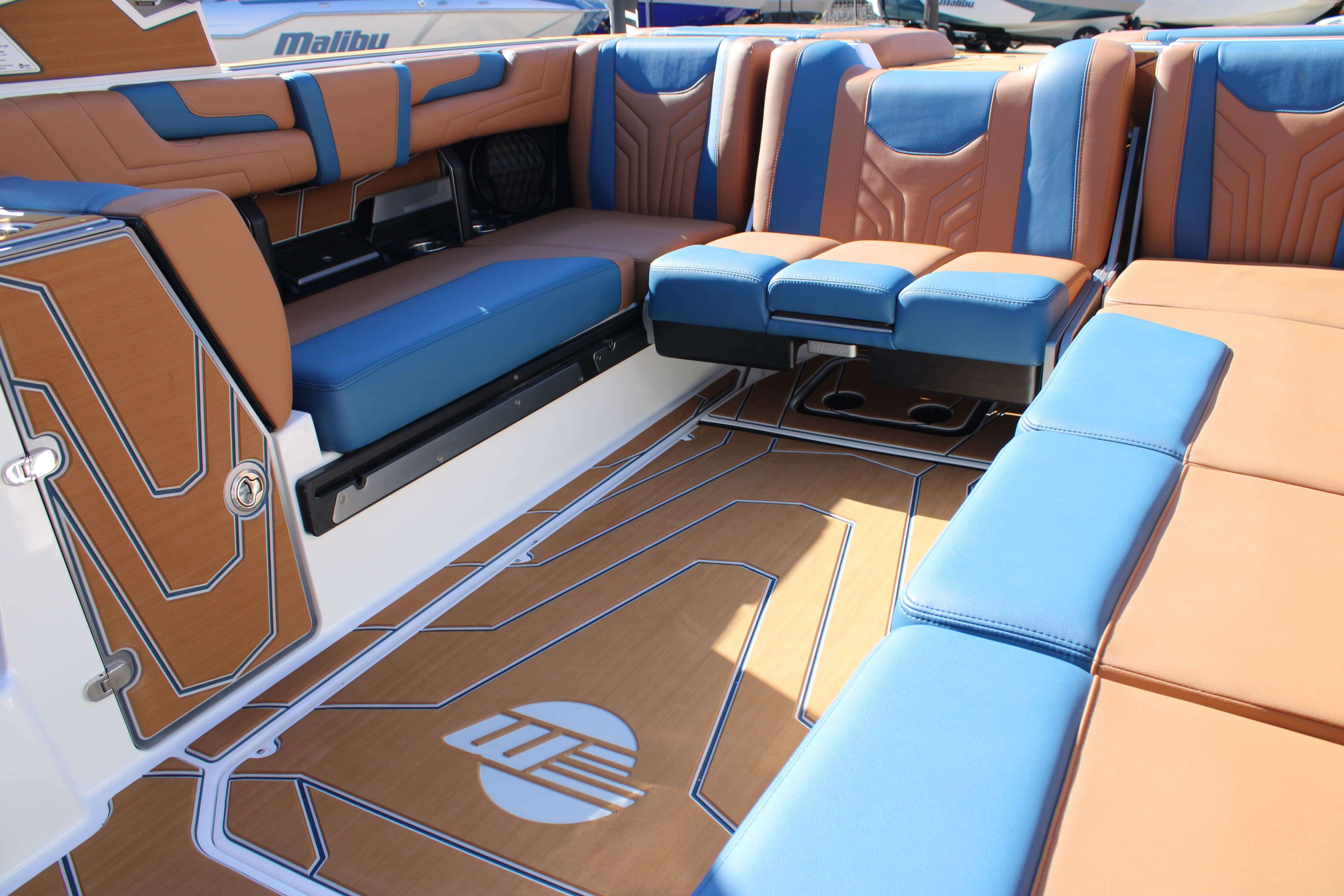 2026 Malibu Boats Wakesetter 25 LSV-16