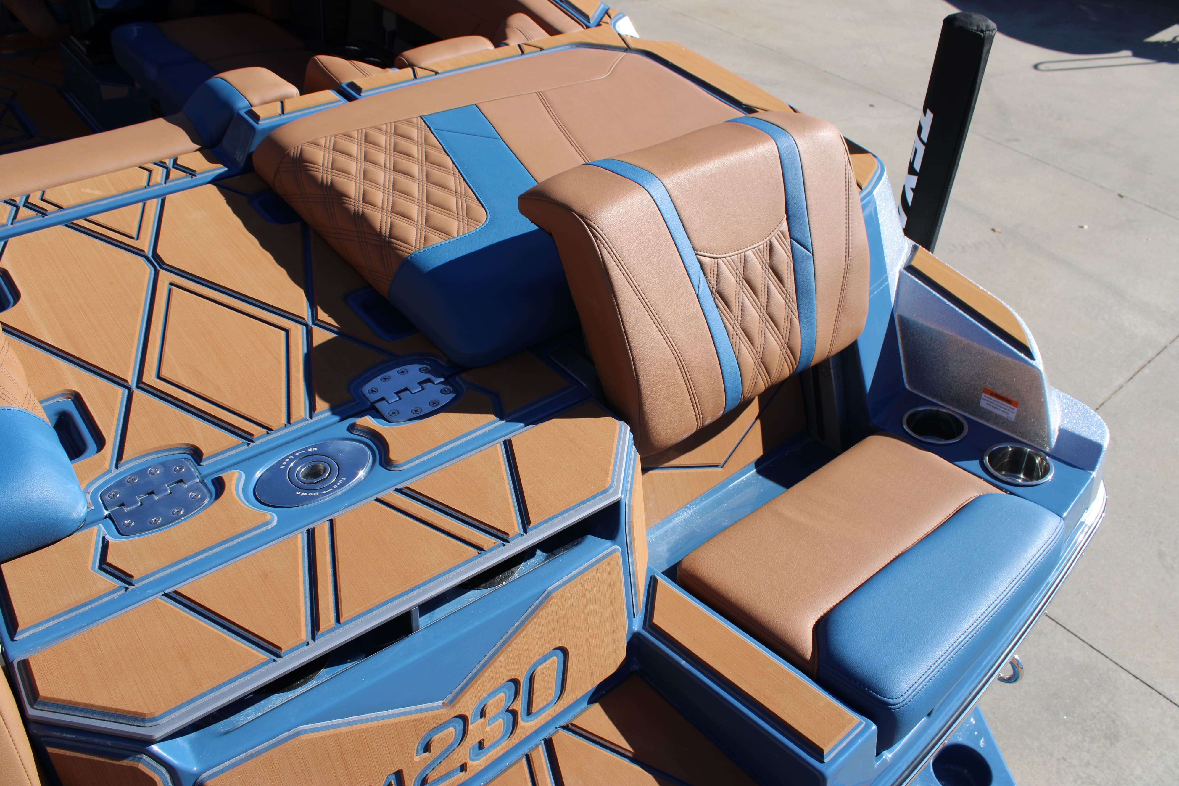 2026 Malibu Boats M230-9