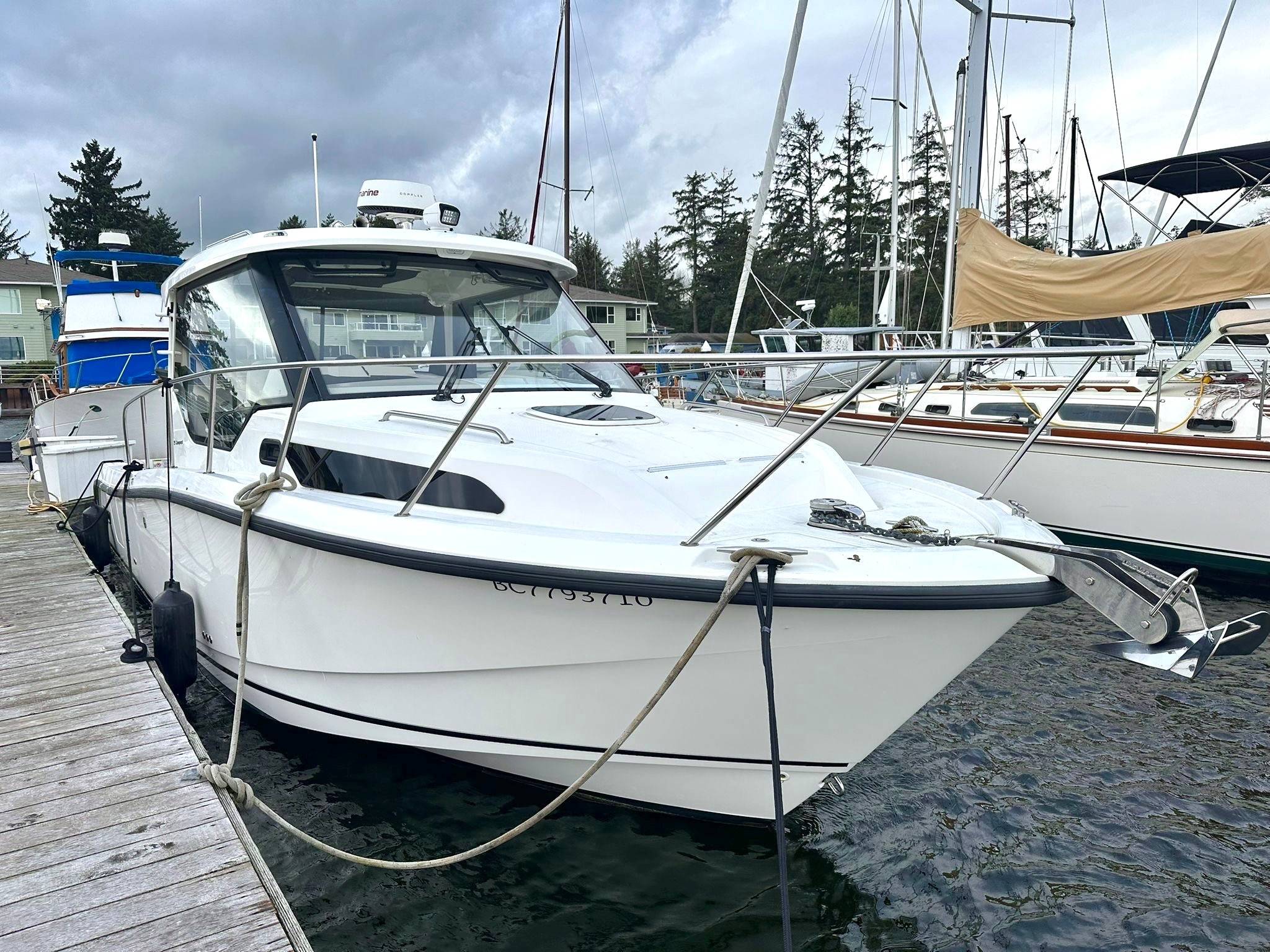 Pre-Owned 2021 Boston whaler 325 Conquest for Sale | Vancouver, BC | M&P Yacht Centre