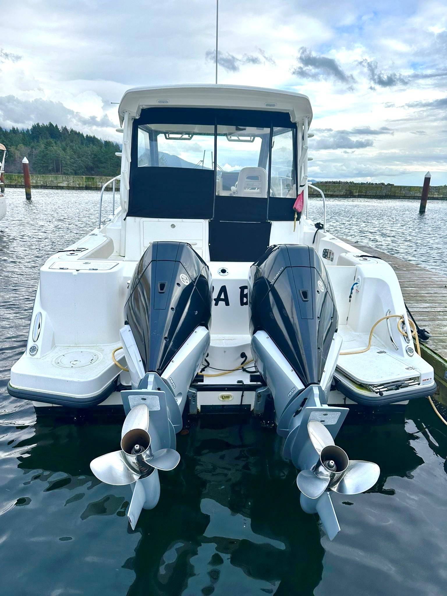 Pre-Owned 2021 Boston whaler 325 Conquest for Sale | Vancouver, BC | M&P Yacht Centre