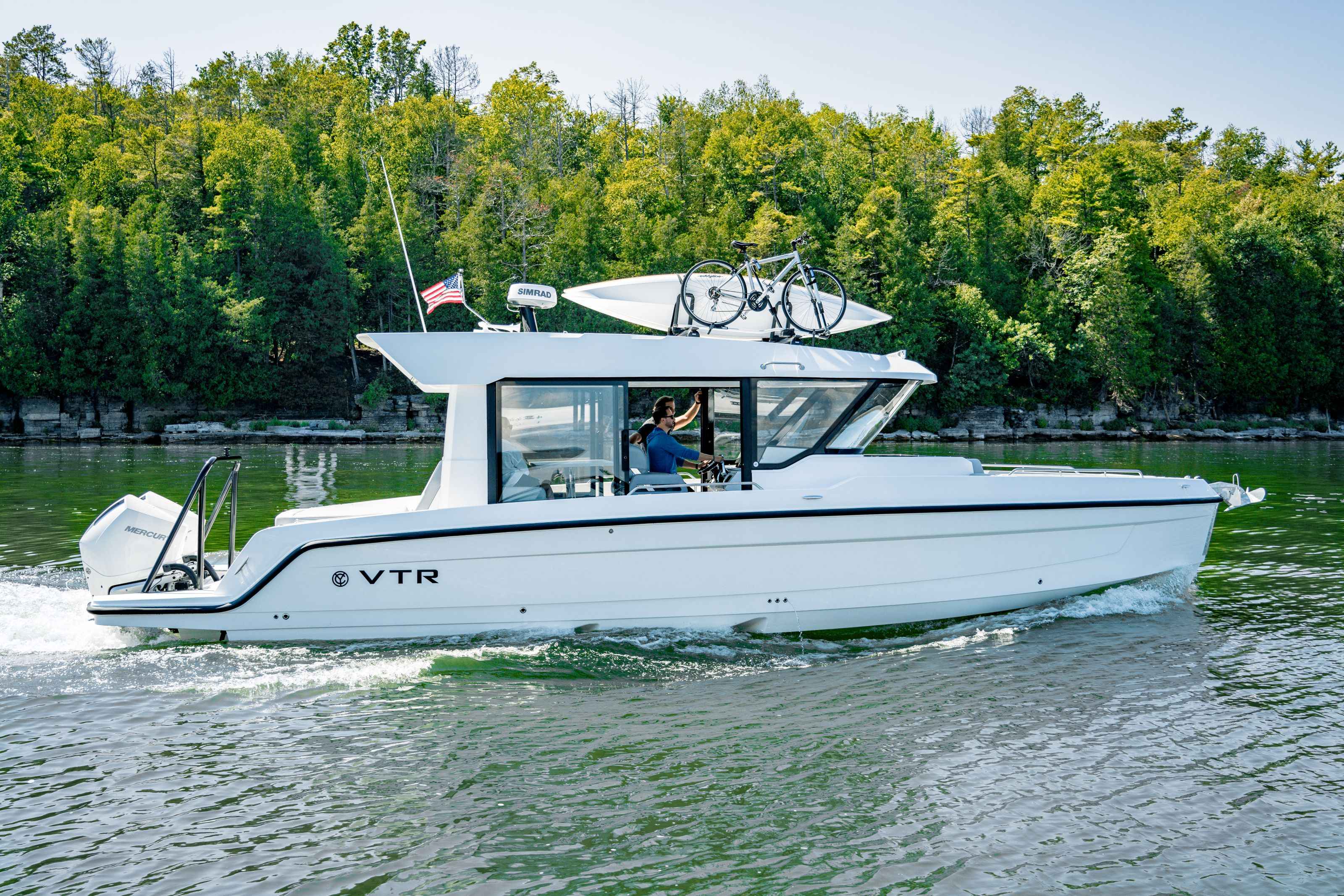 2026 Cruisers Yachts 38 VTR EC