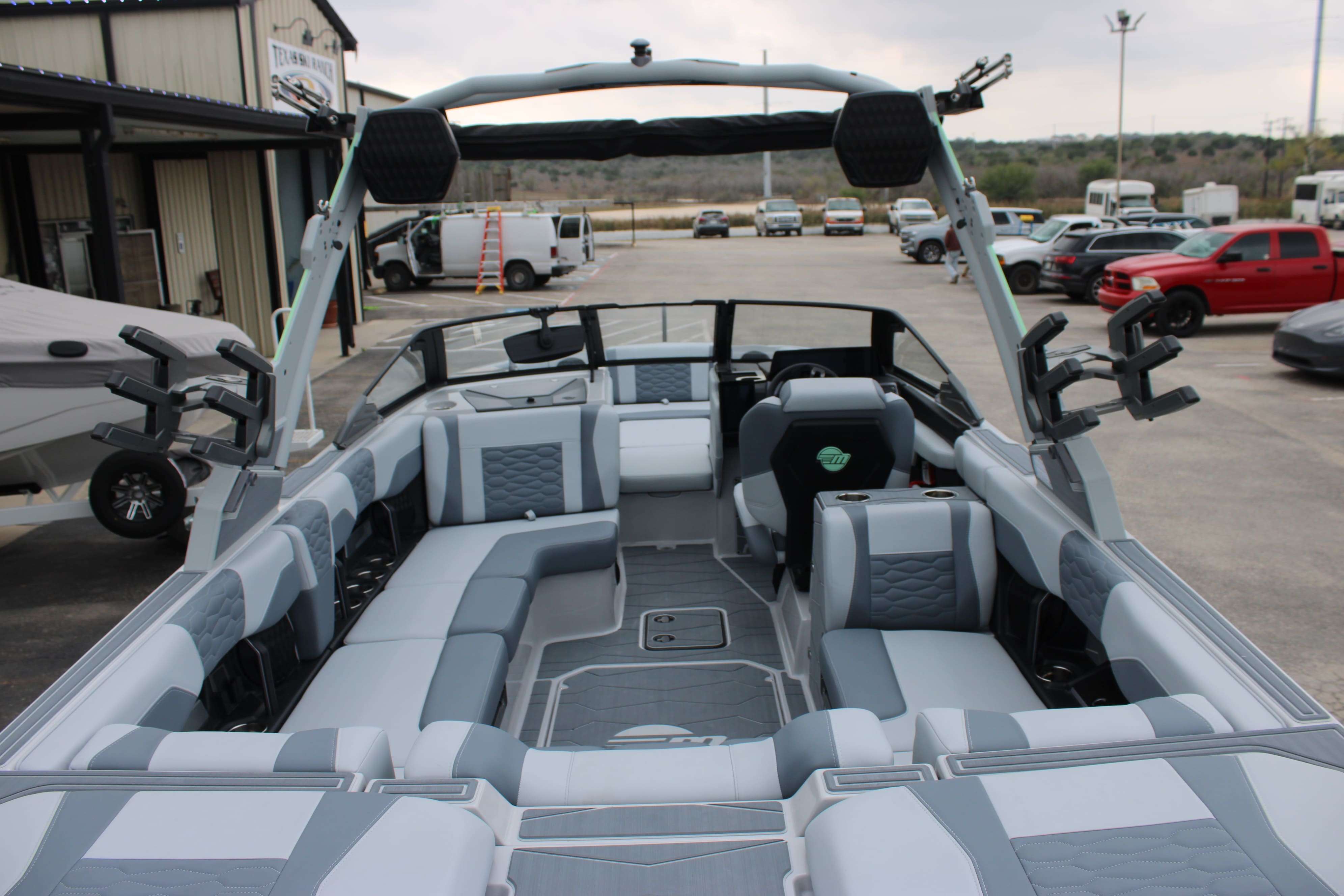 2026 Malibu Boats Wakesetter 24 MXZ-14