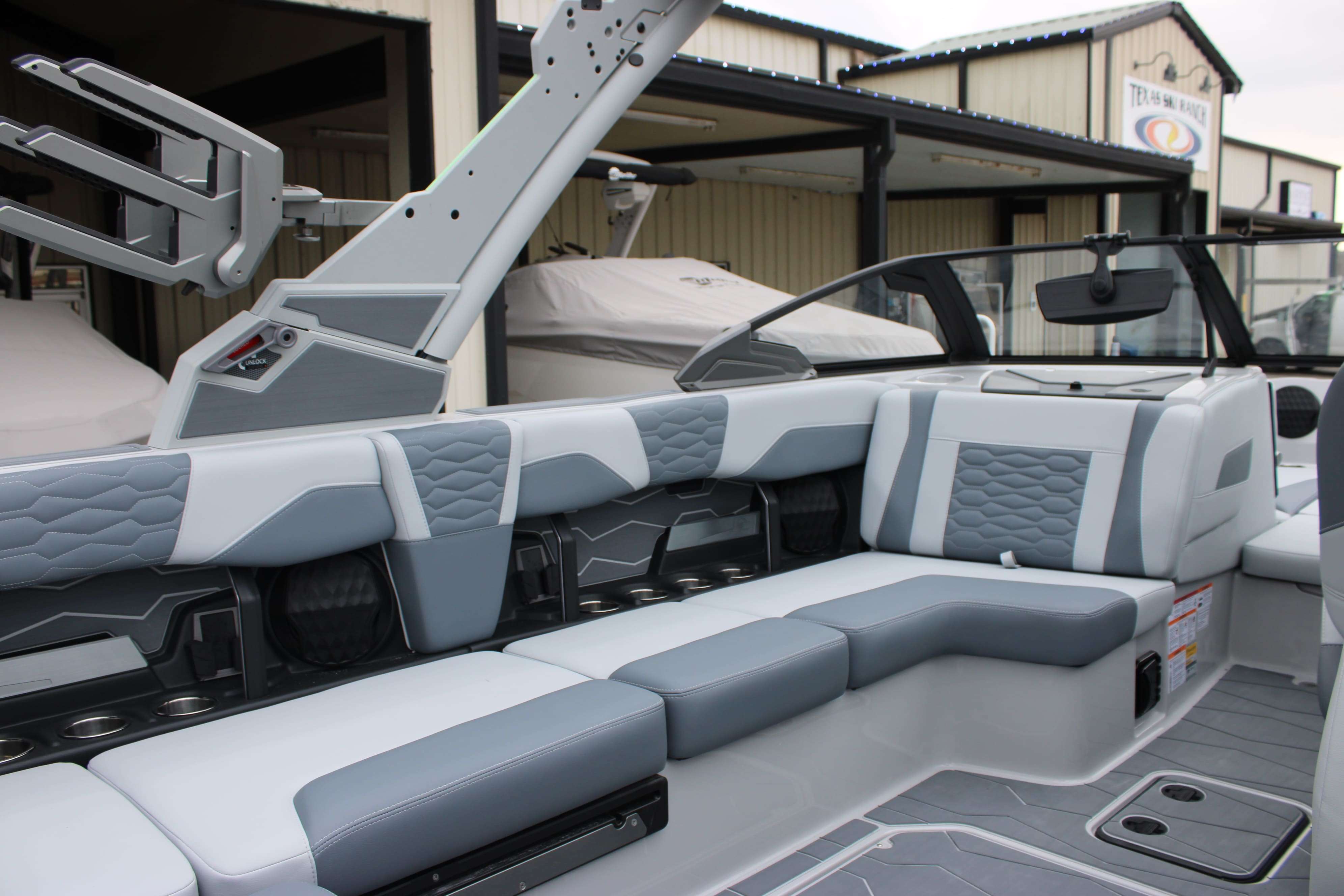 2026 Malibu Boats Wakesetter 24 MXZ-15