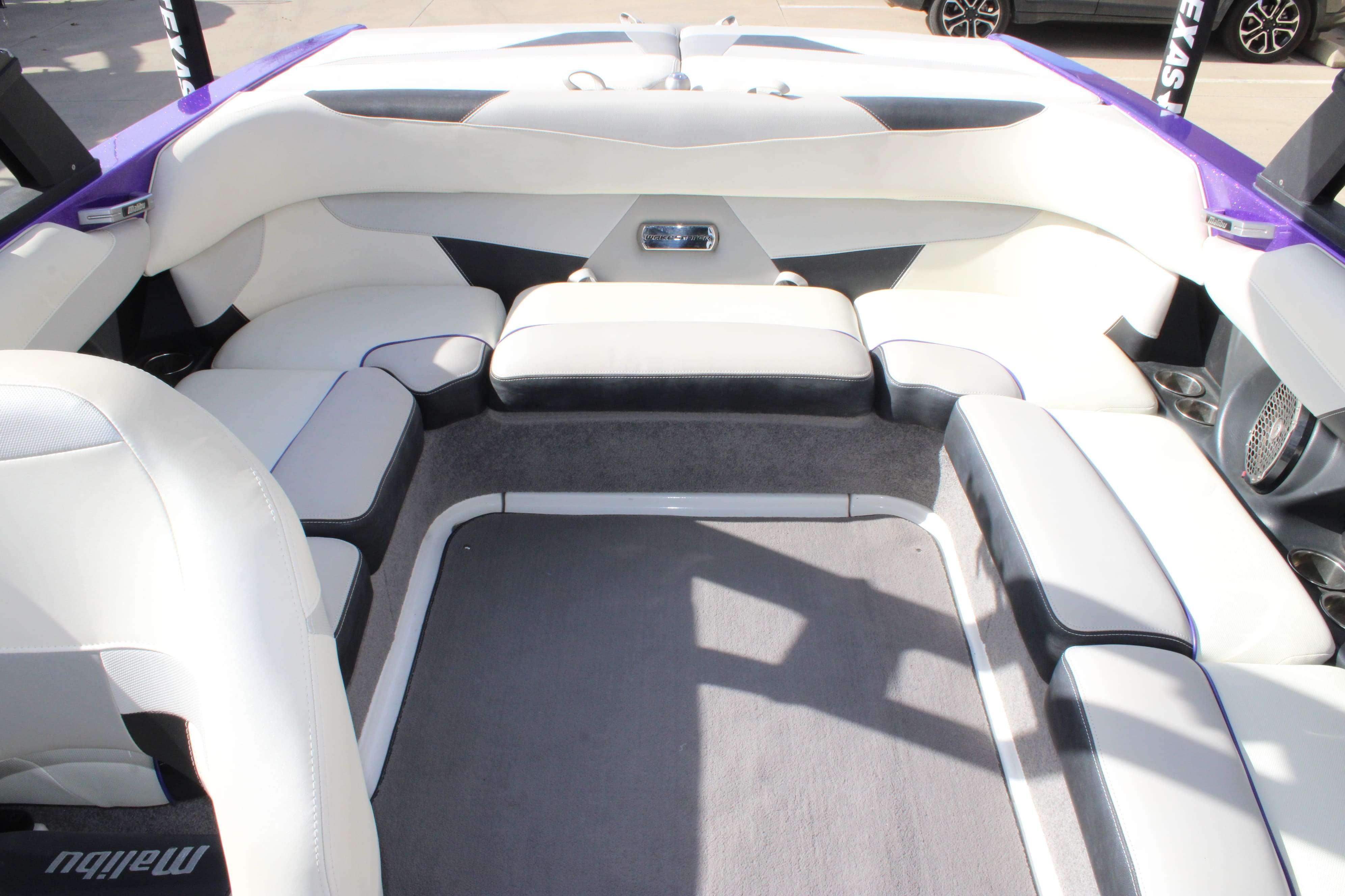 2016 Malibu Boats Wakesetter 22 VLX-12