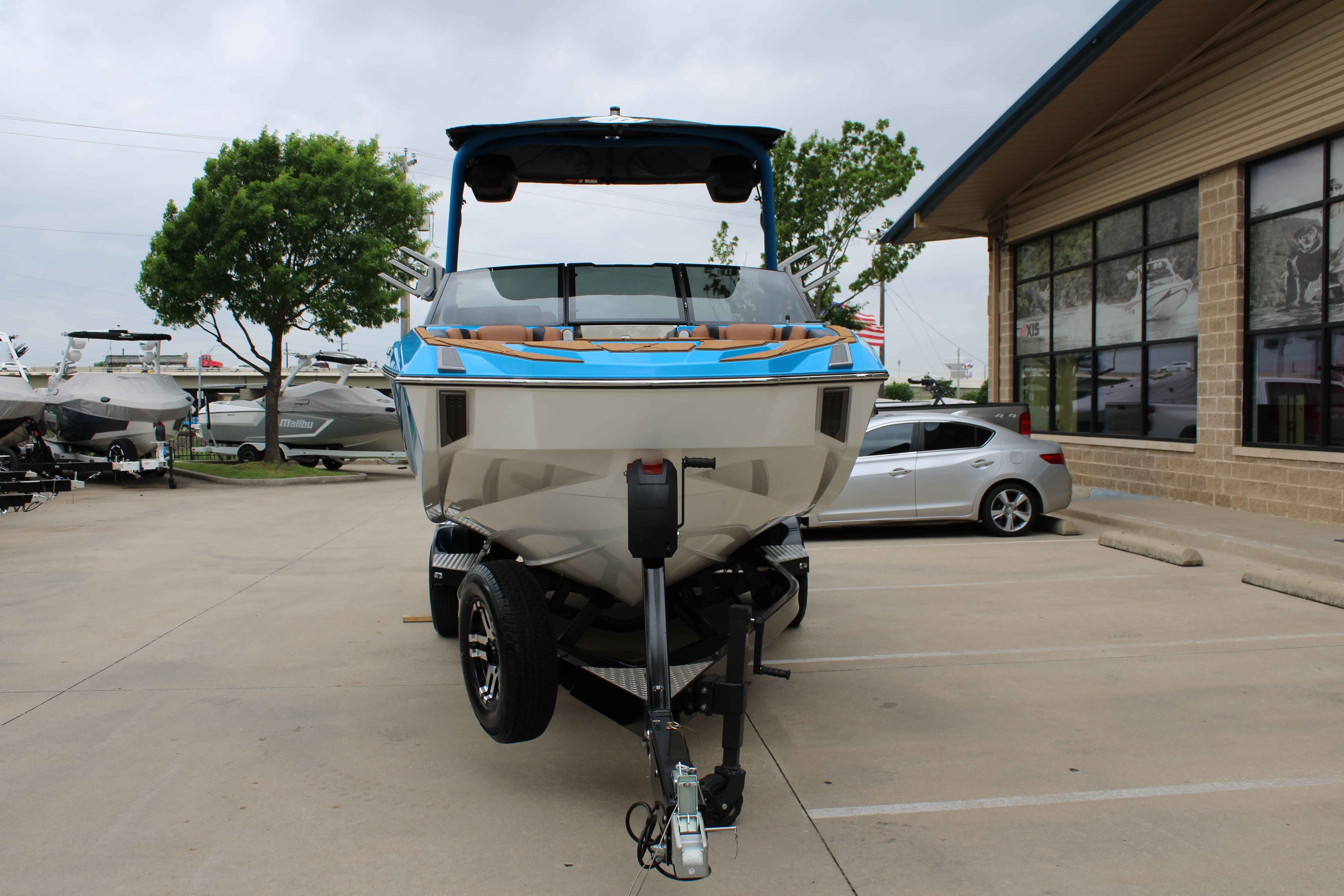 2025 Malibu Boats M230-3