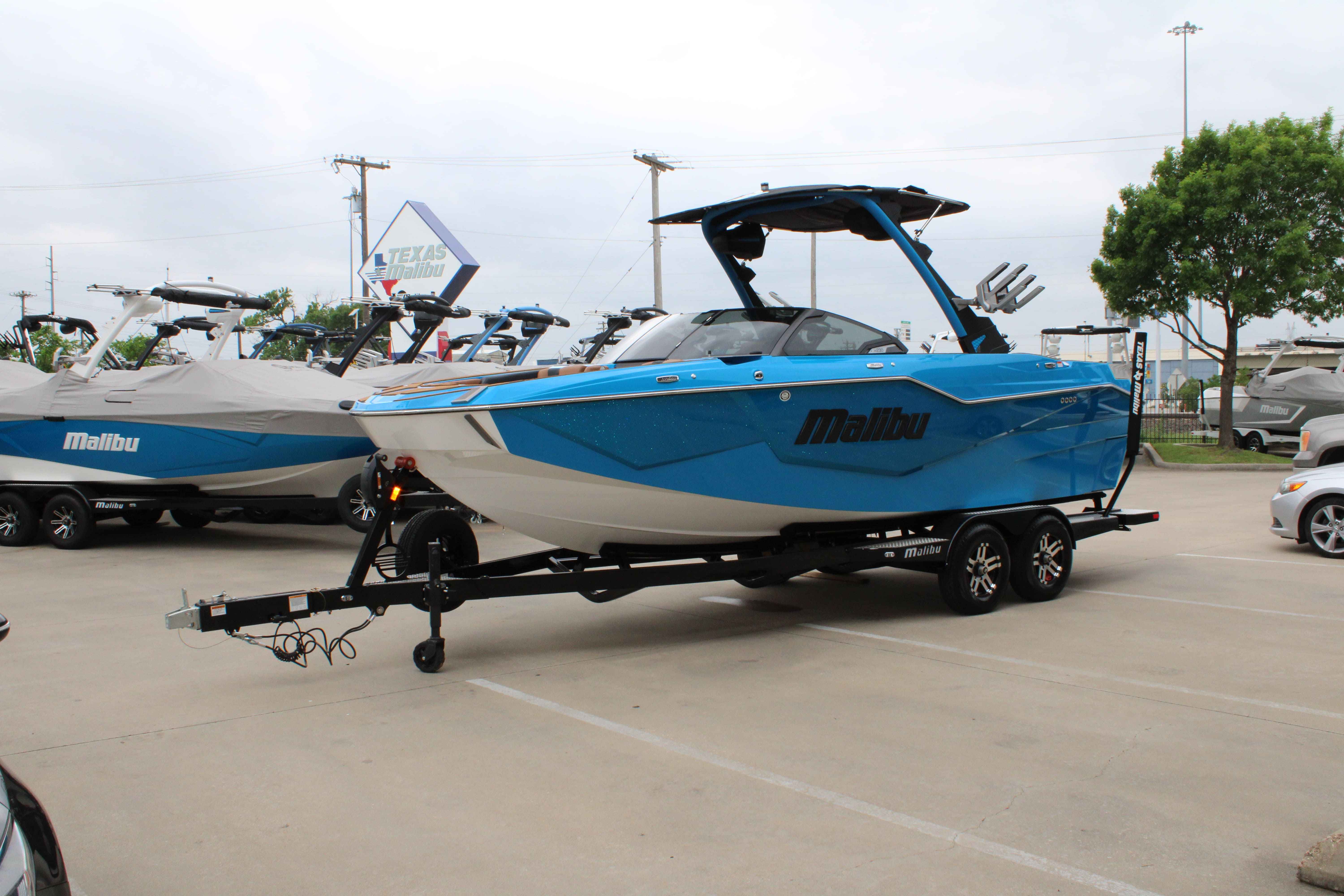 2025 Malibu Boats M230-4
