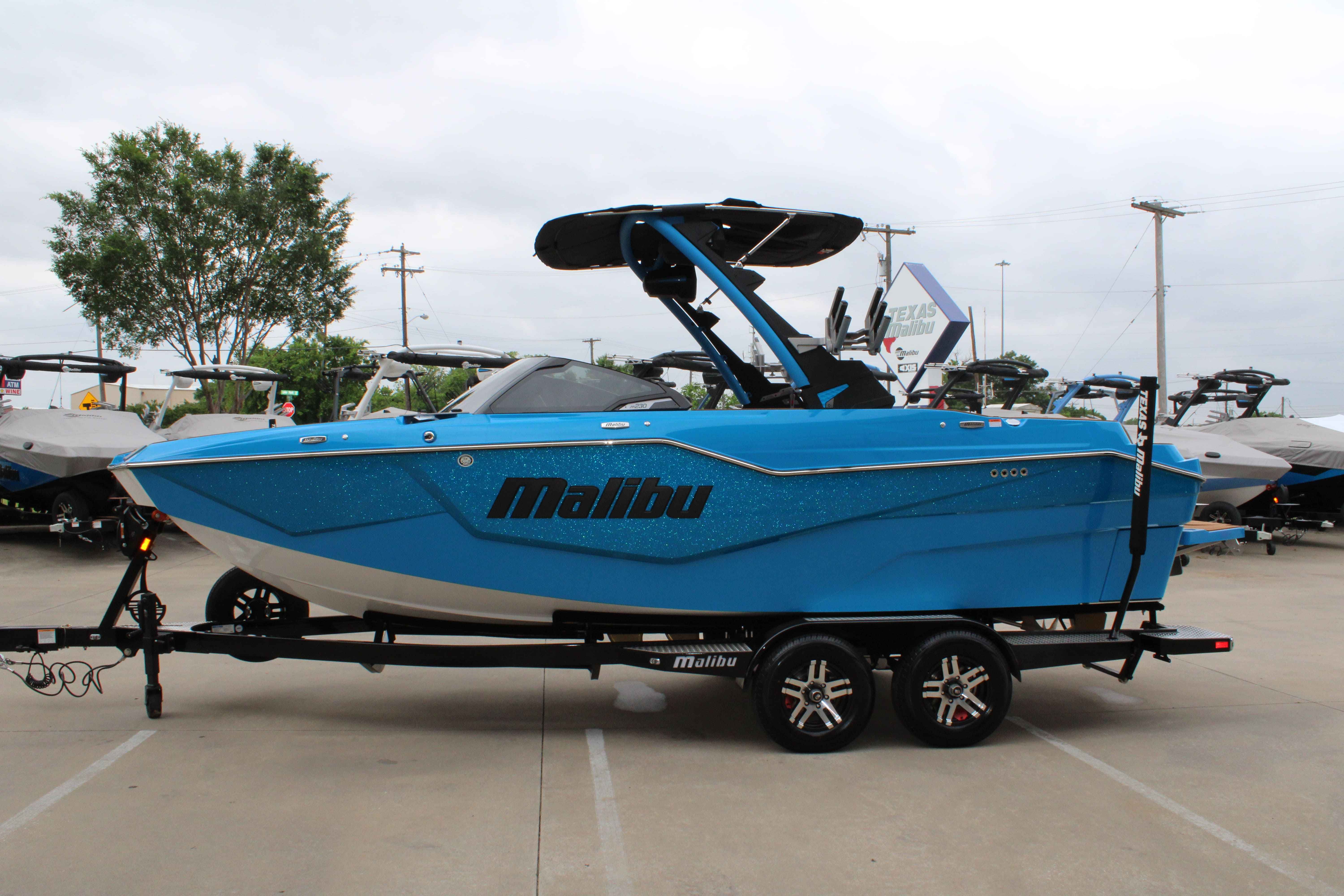 2025 Malibu Boats M230-5