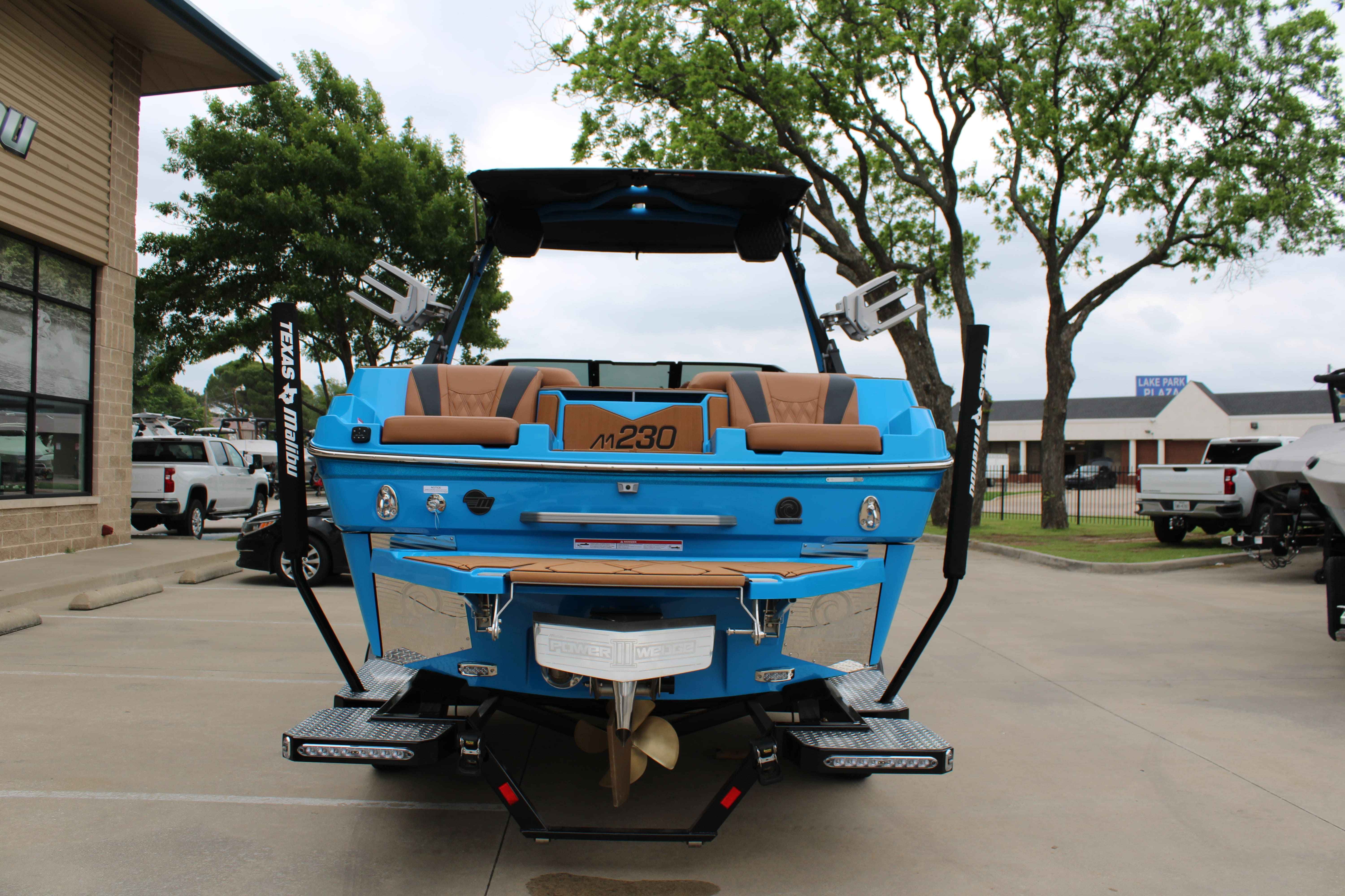 2025 Malibu Boats M230-7