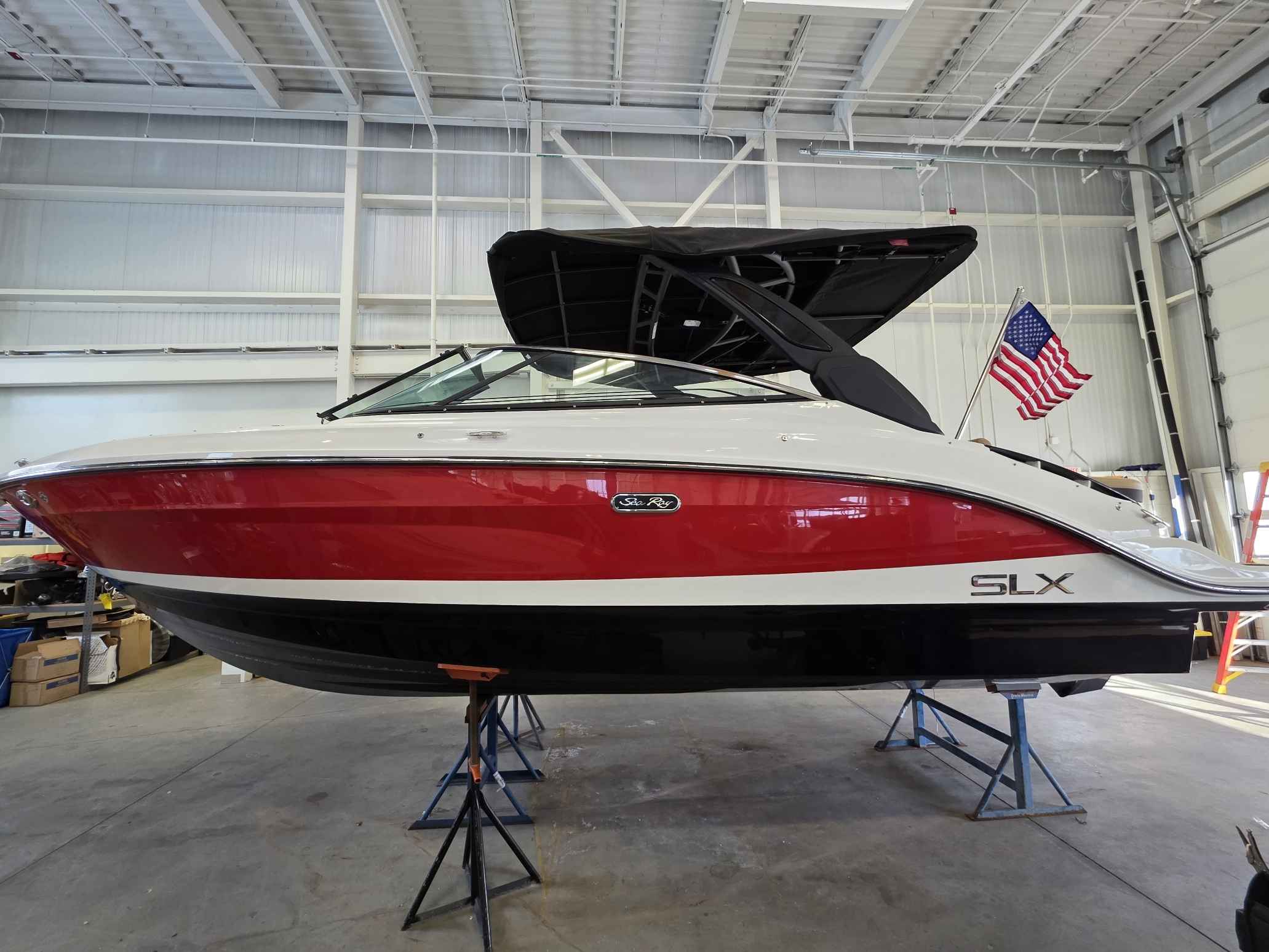 2026 SEA RAY 260SLX0