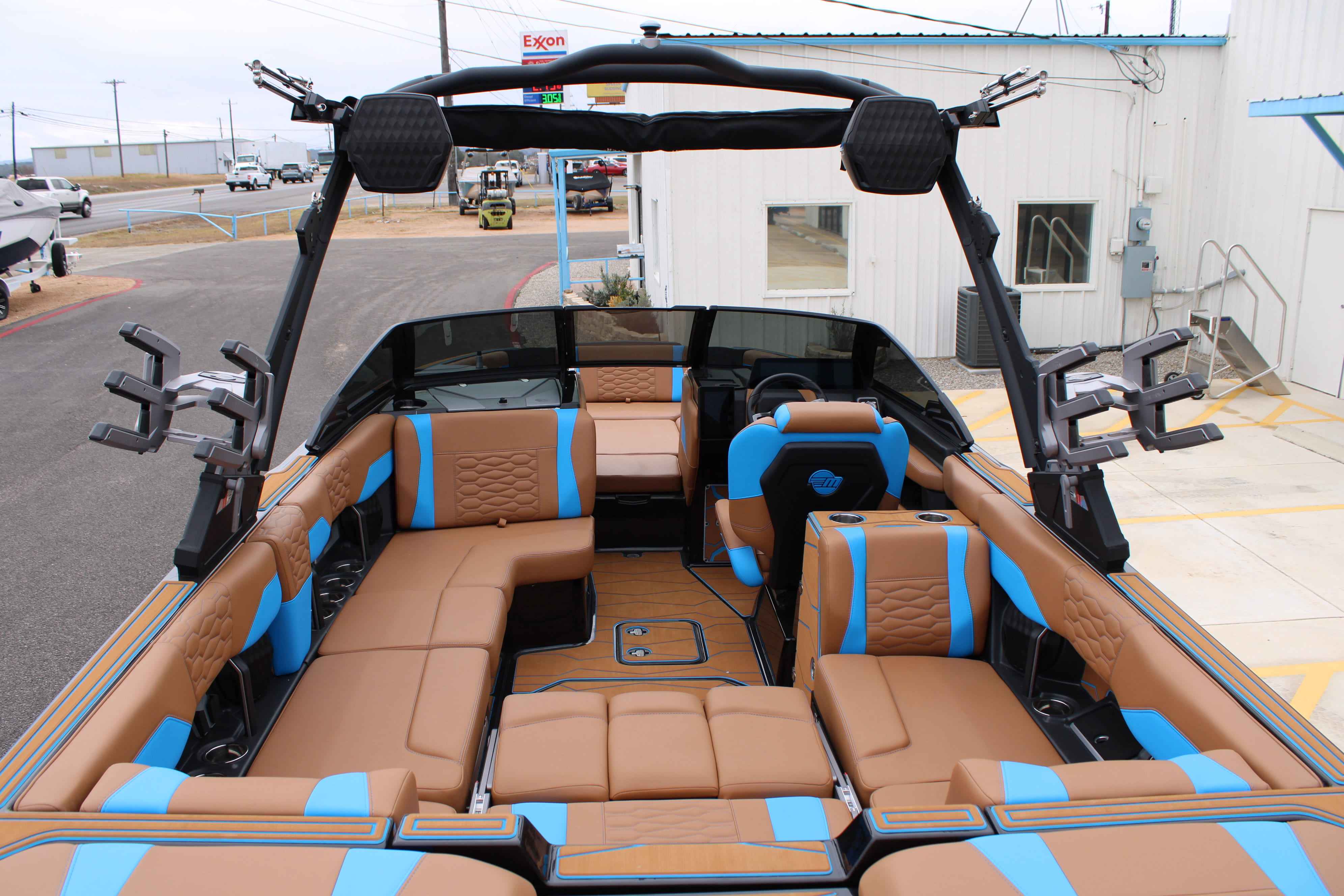 2025 Malibu Boats Wakesetter 24 MXZ-10