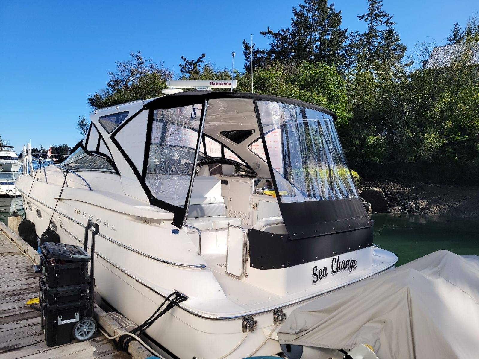 Pre-Owned 2008 Regal Commodore 4460 for Sale | Vancouver, BC | M&P Yacht Centre