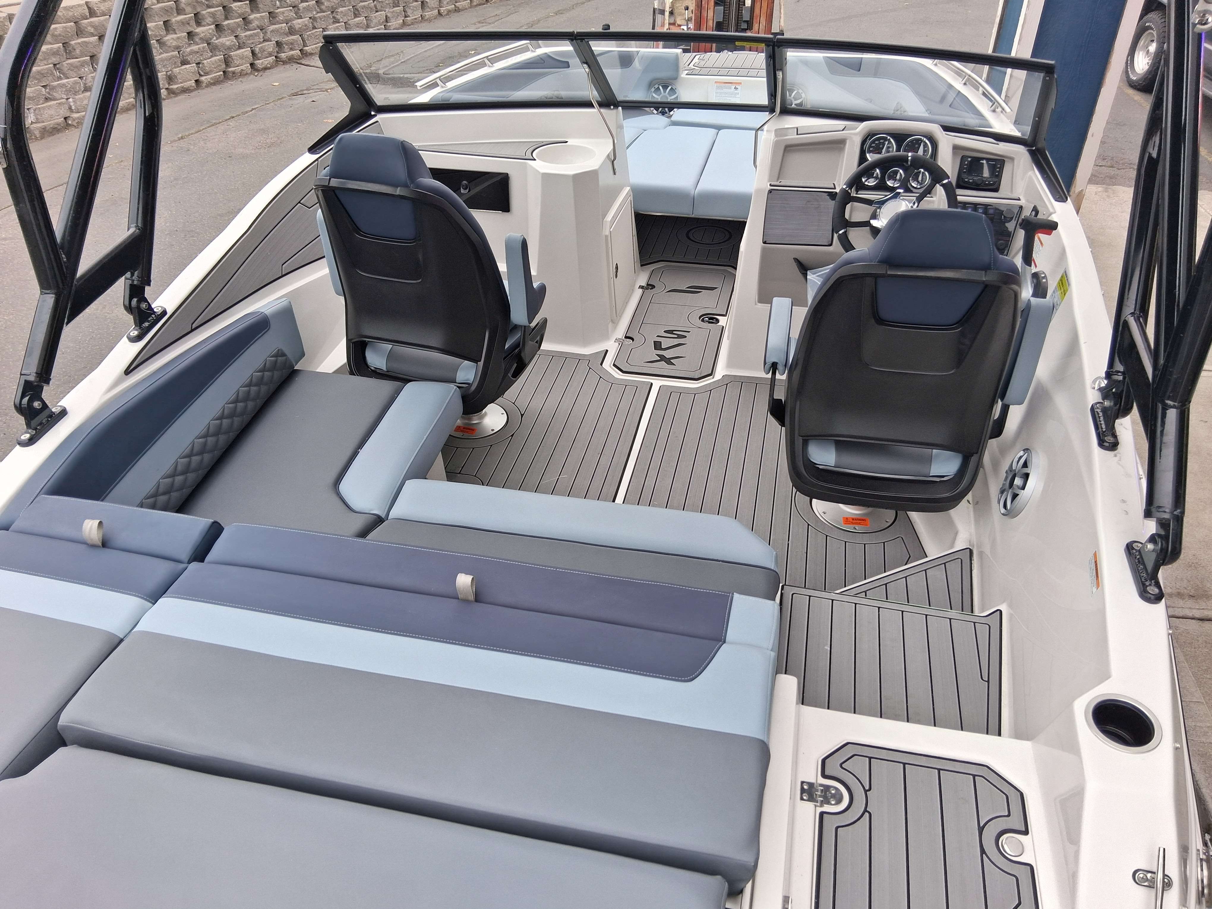  Starcraft SVX 210 IO-11