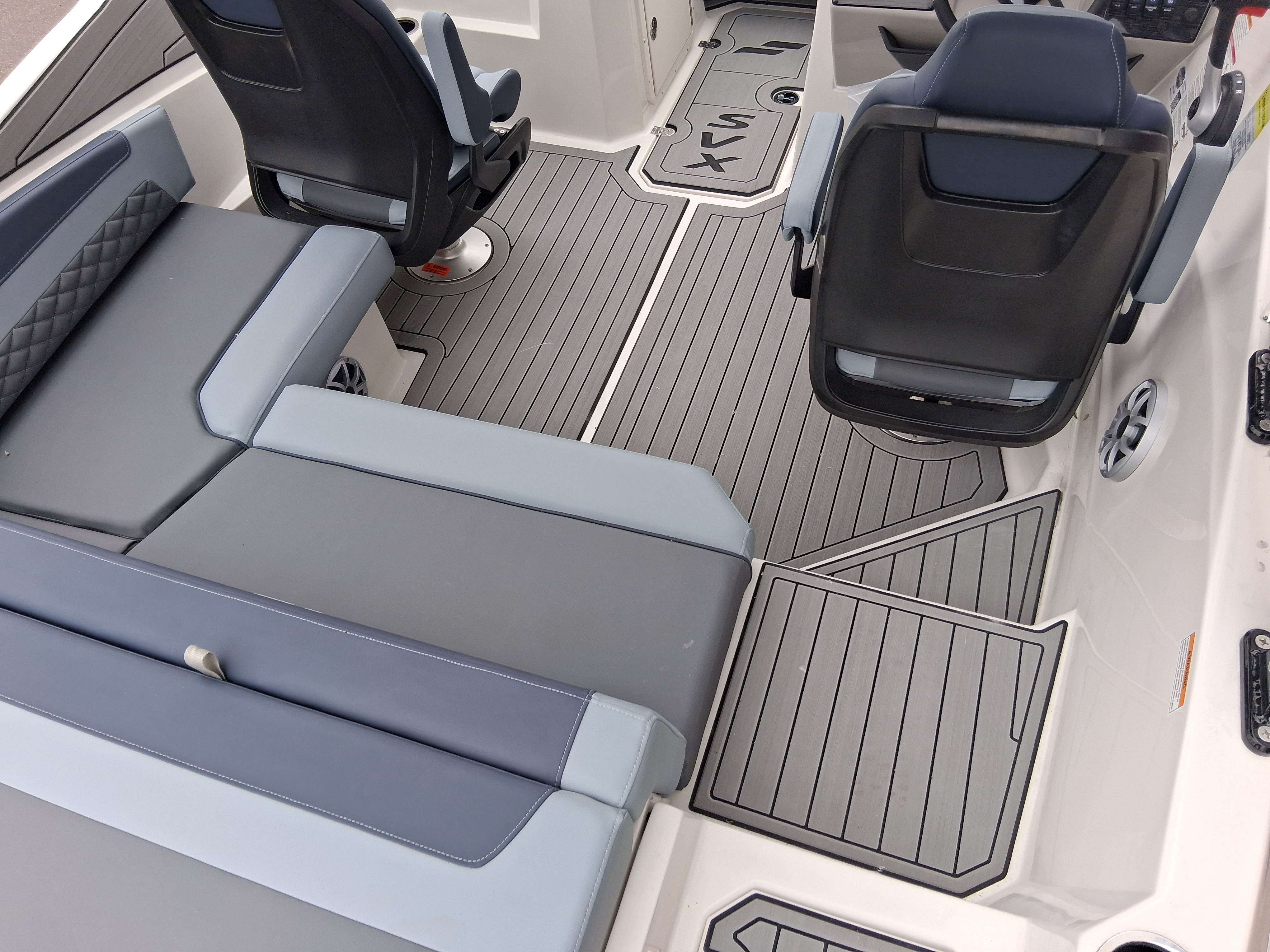  Starcraft SVX 210 IO-12