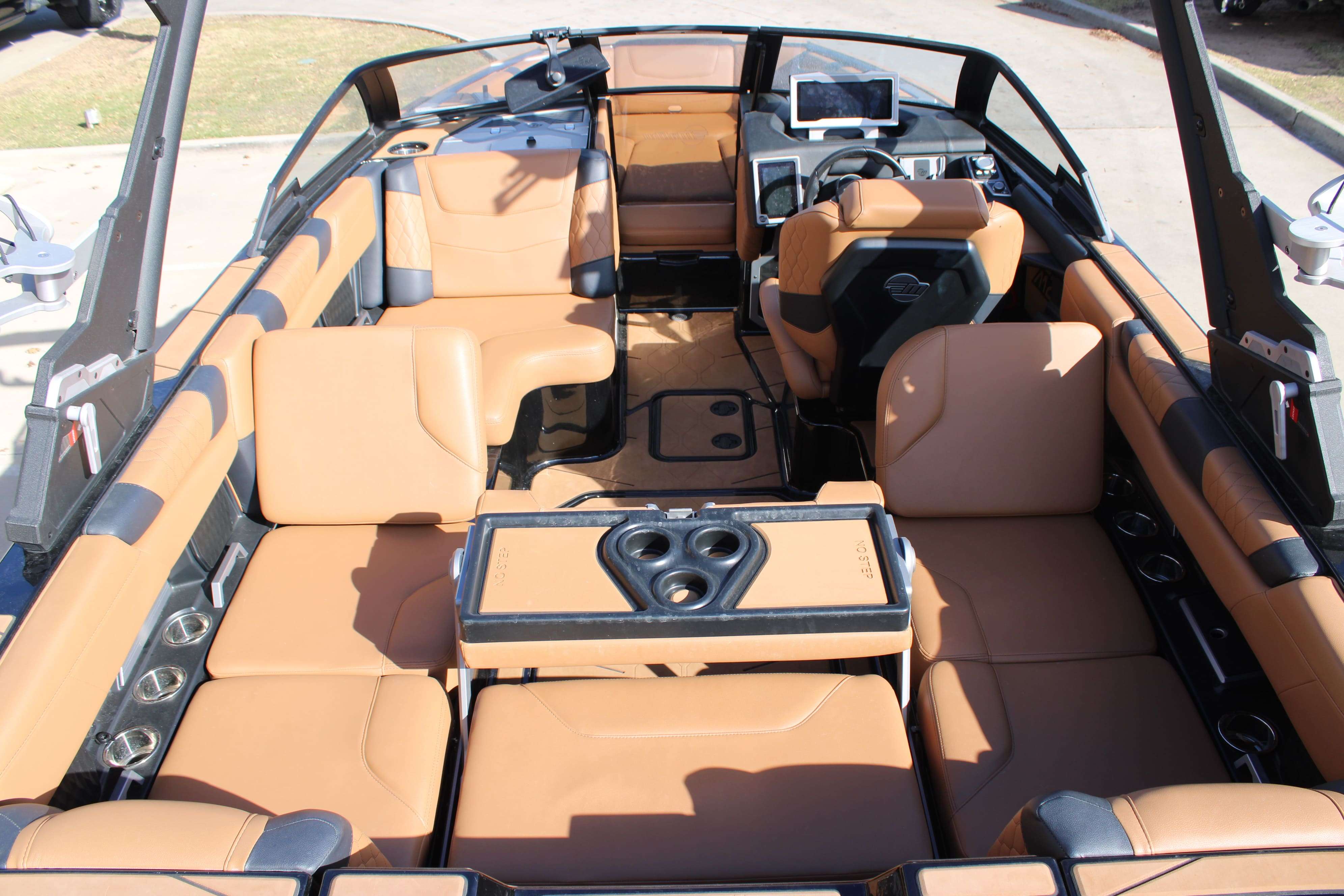 2023 Malibu Boats M220-12