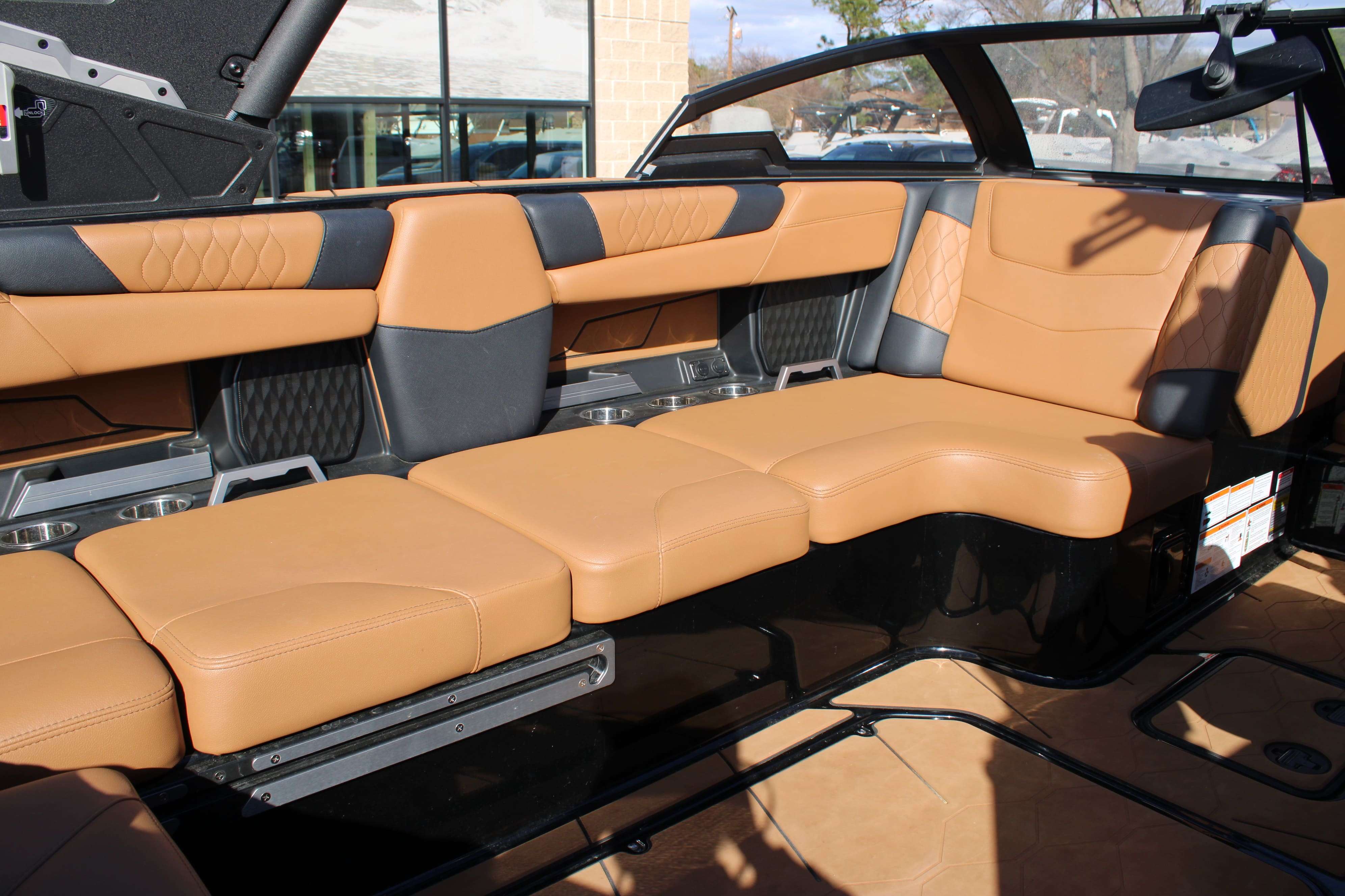 2023 Malibu Boats M220-16