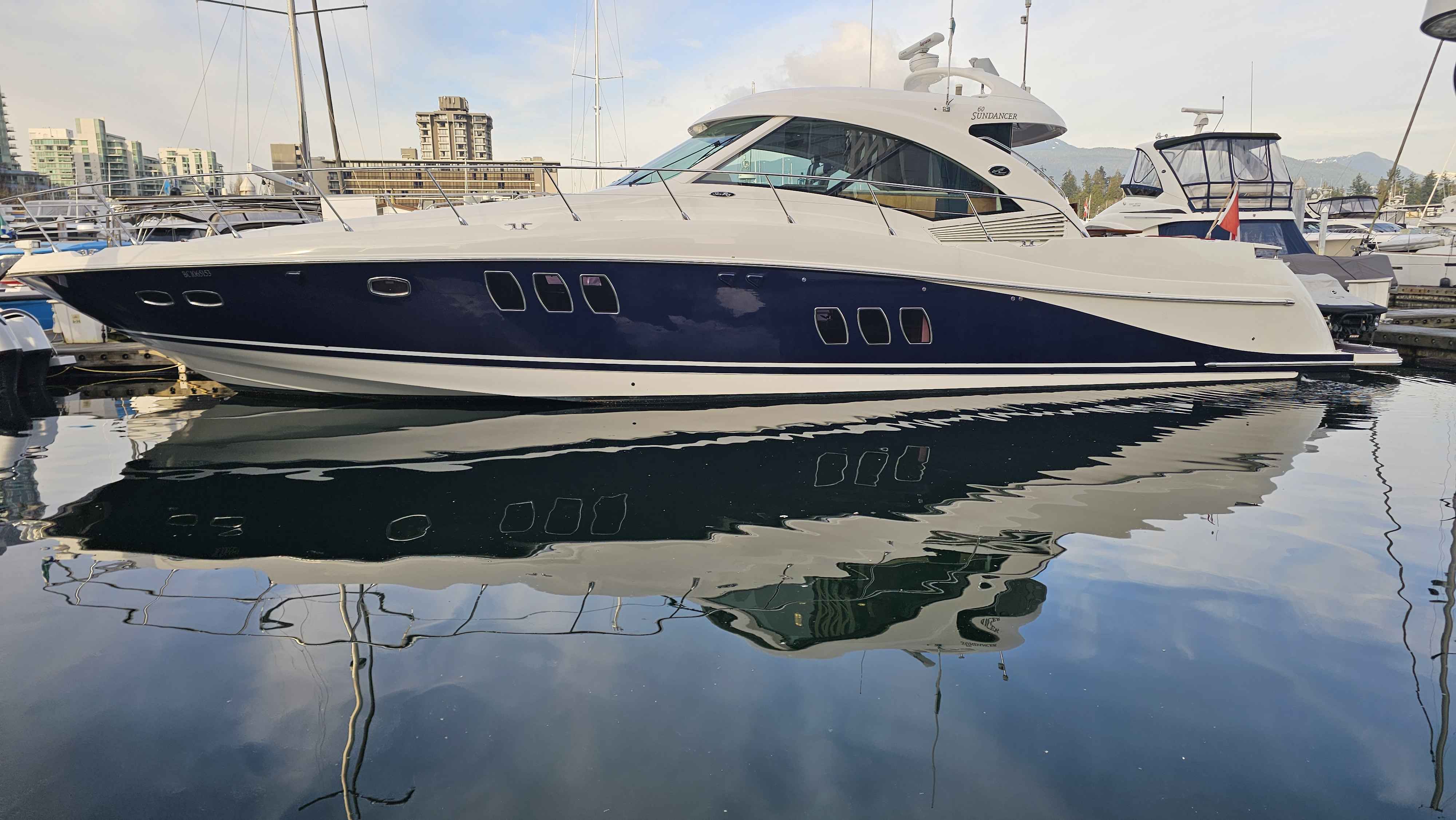 Pre-Owned 2007 Sea ray 60 Sundancer for Sale | Vancouver, BC | M&P Yacht Centre