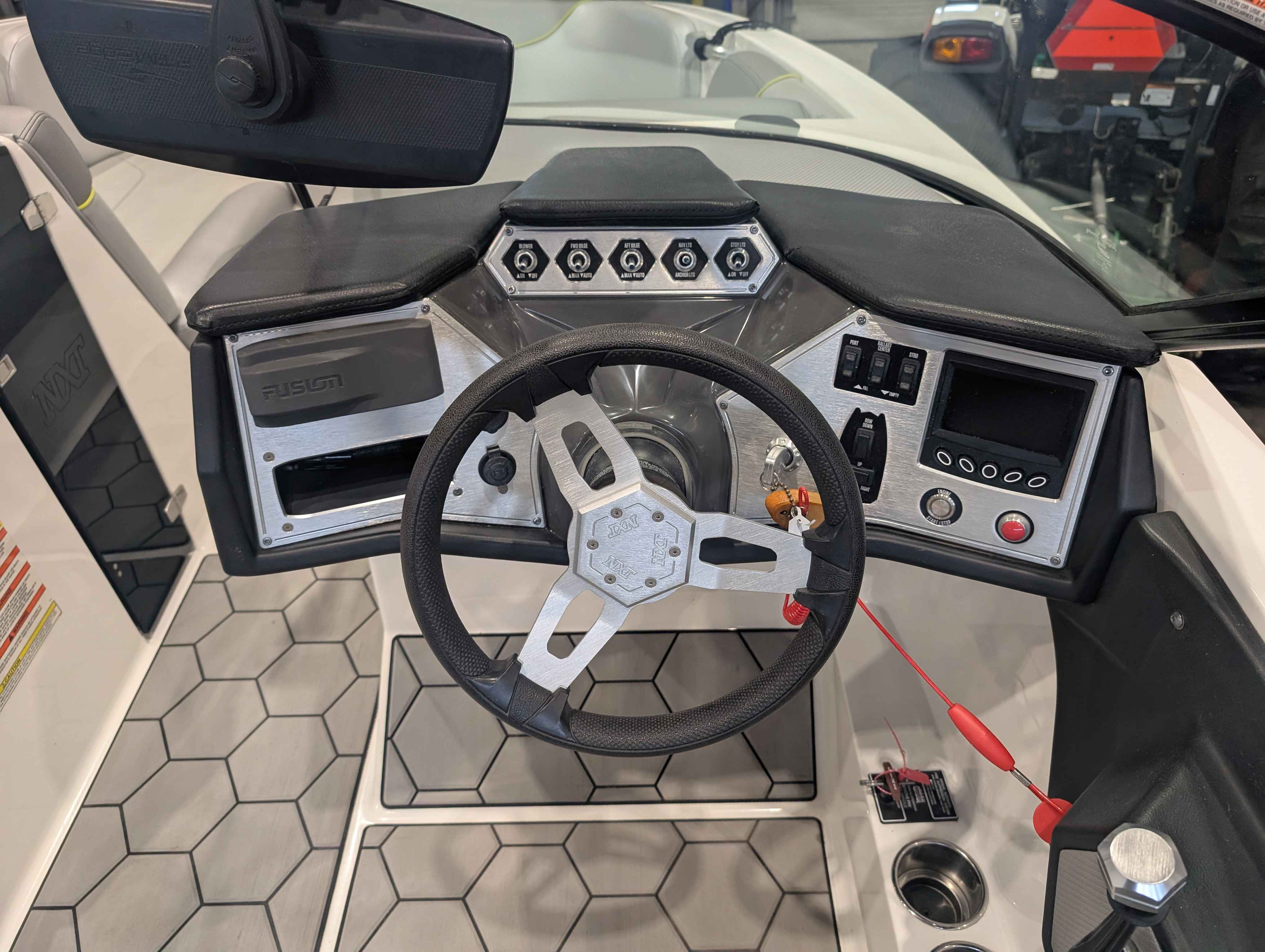 boat-carouselImage-image