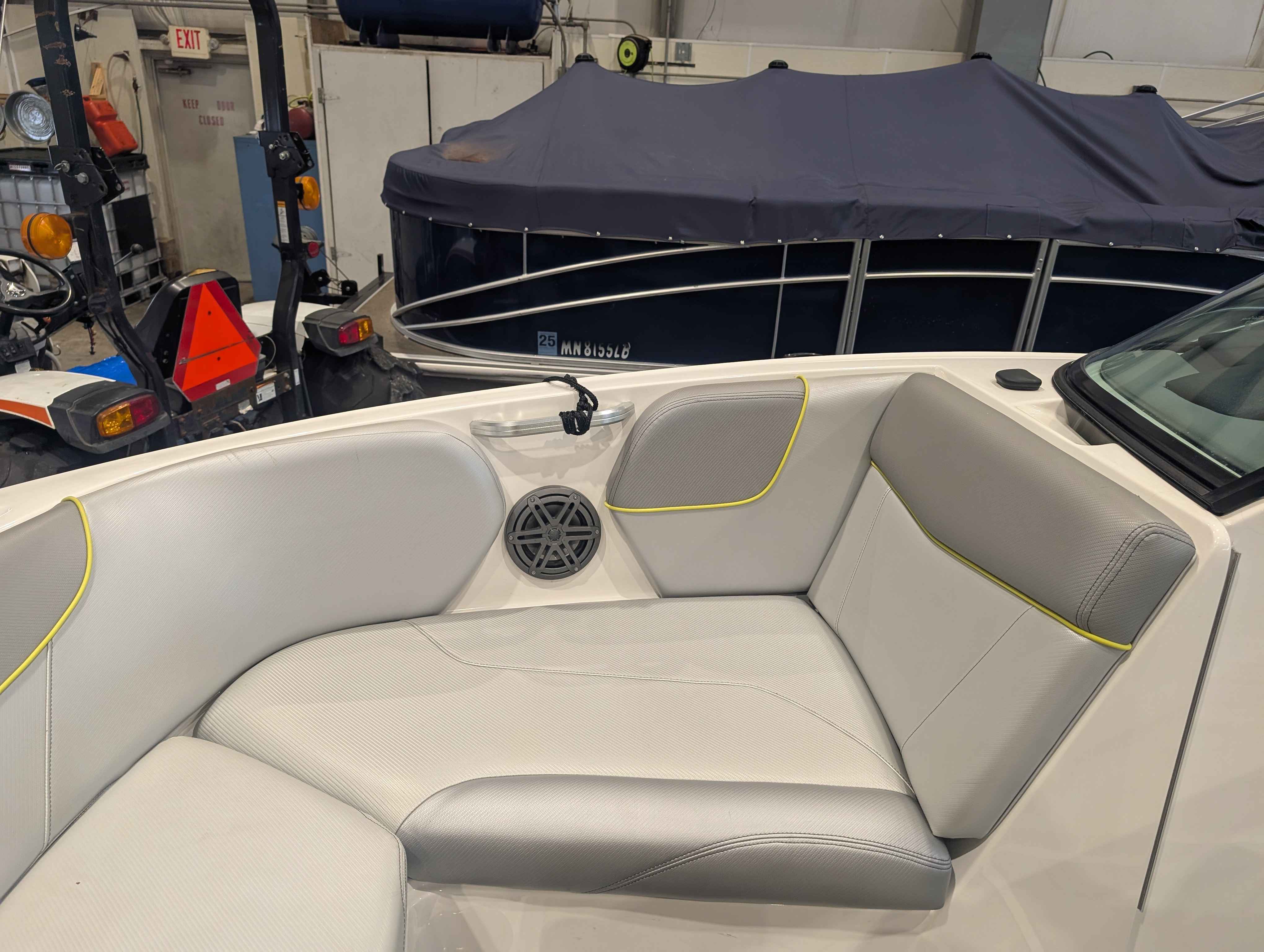 boat-carouselImage-image