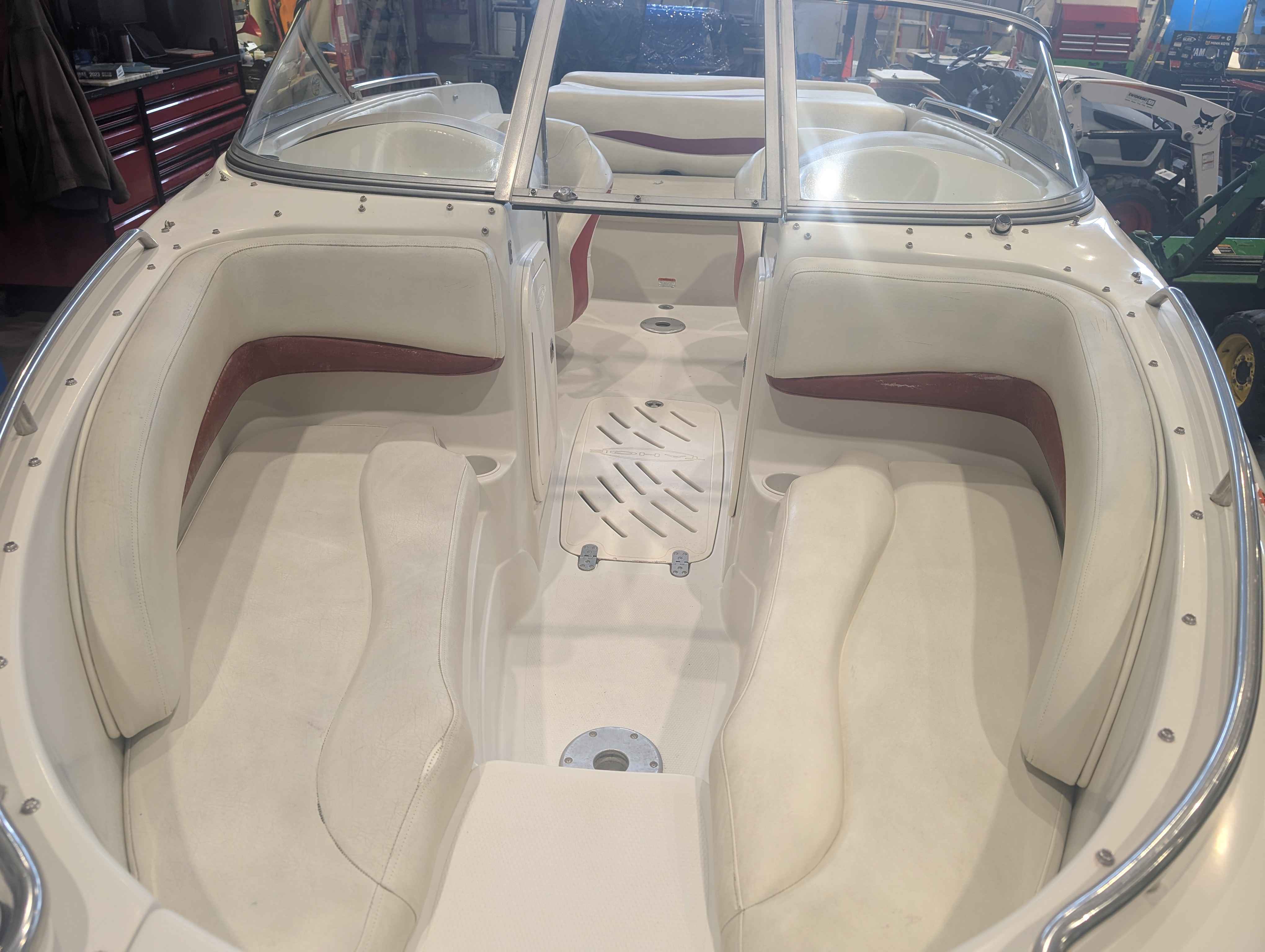 boat-carouselImage-image