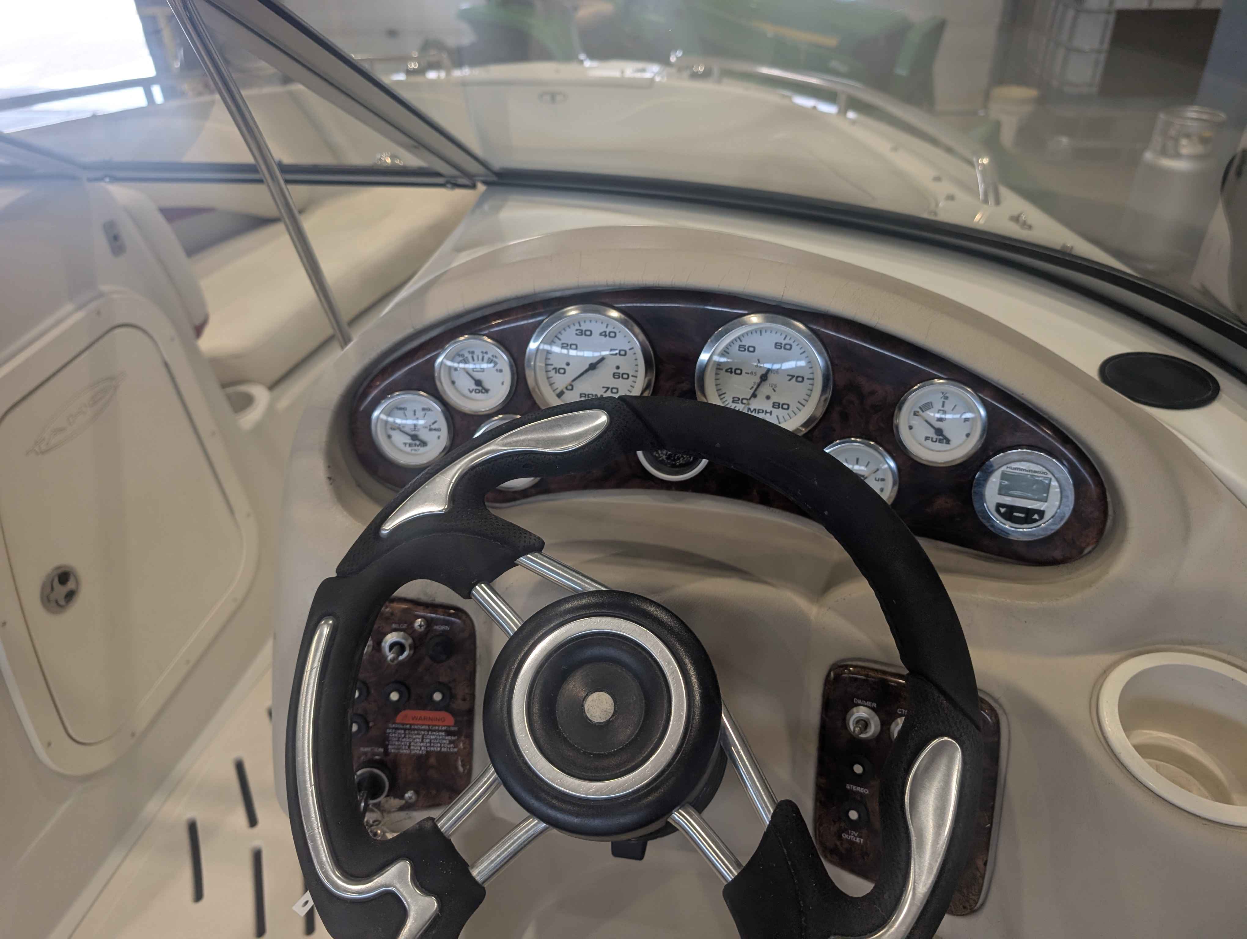 boat-carouselImage-image