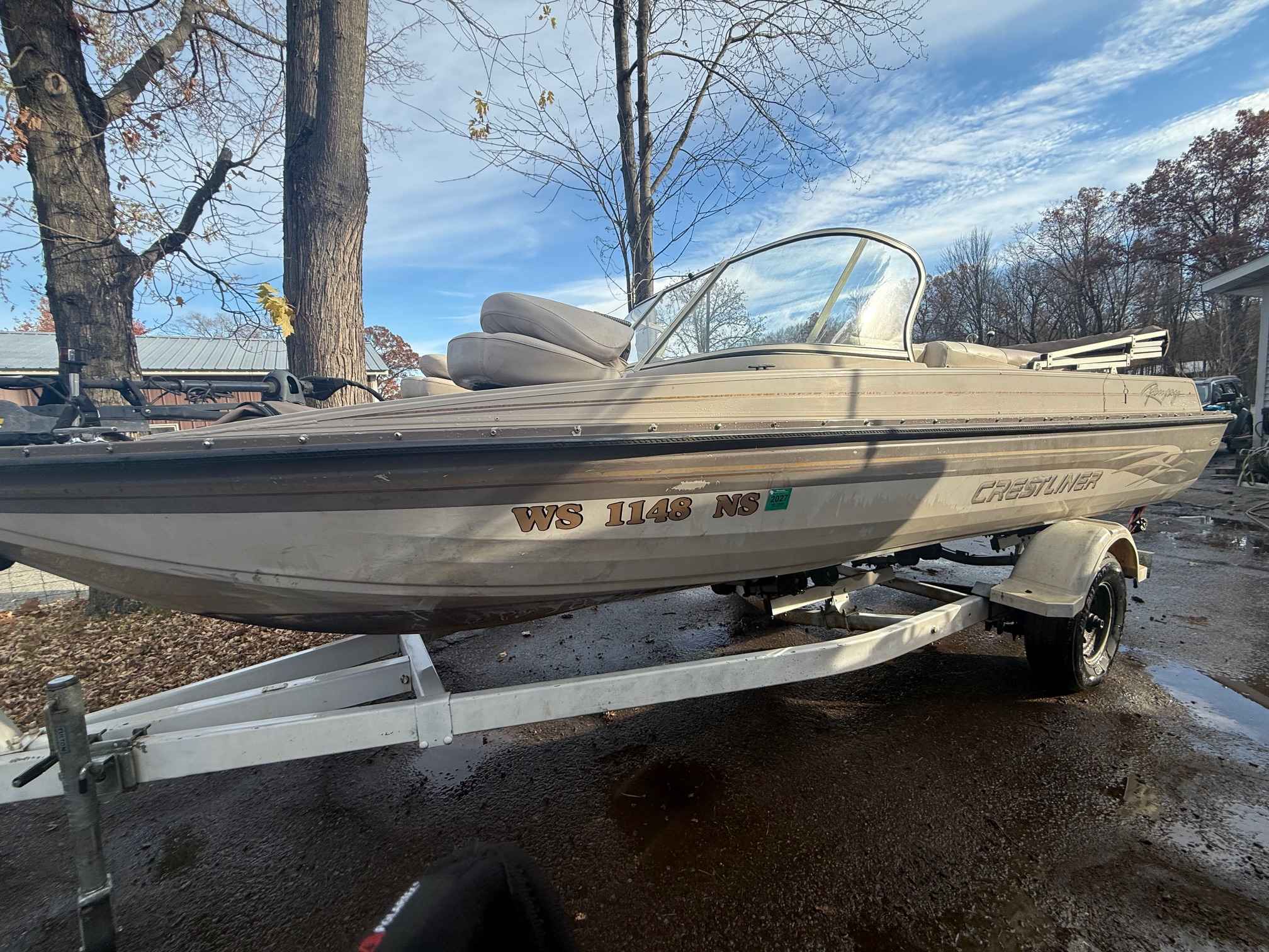 2001 Crestliner RAMPAGE