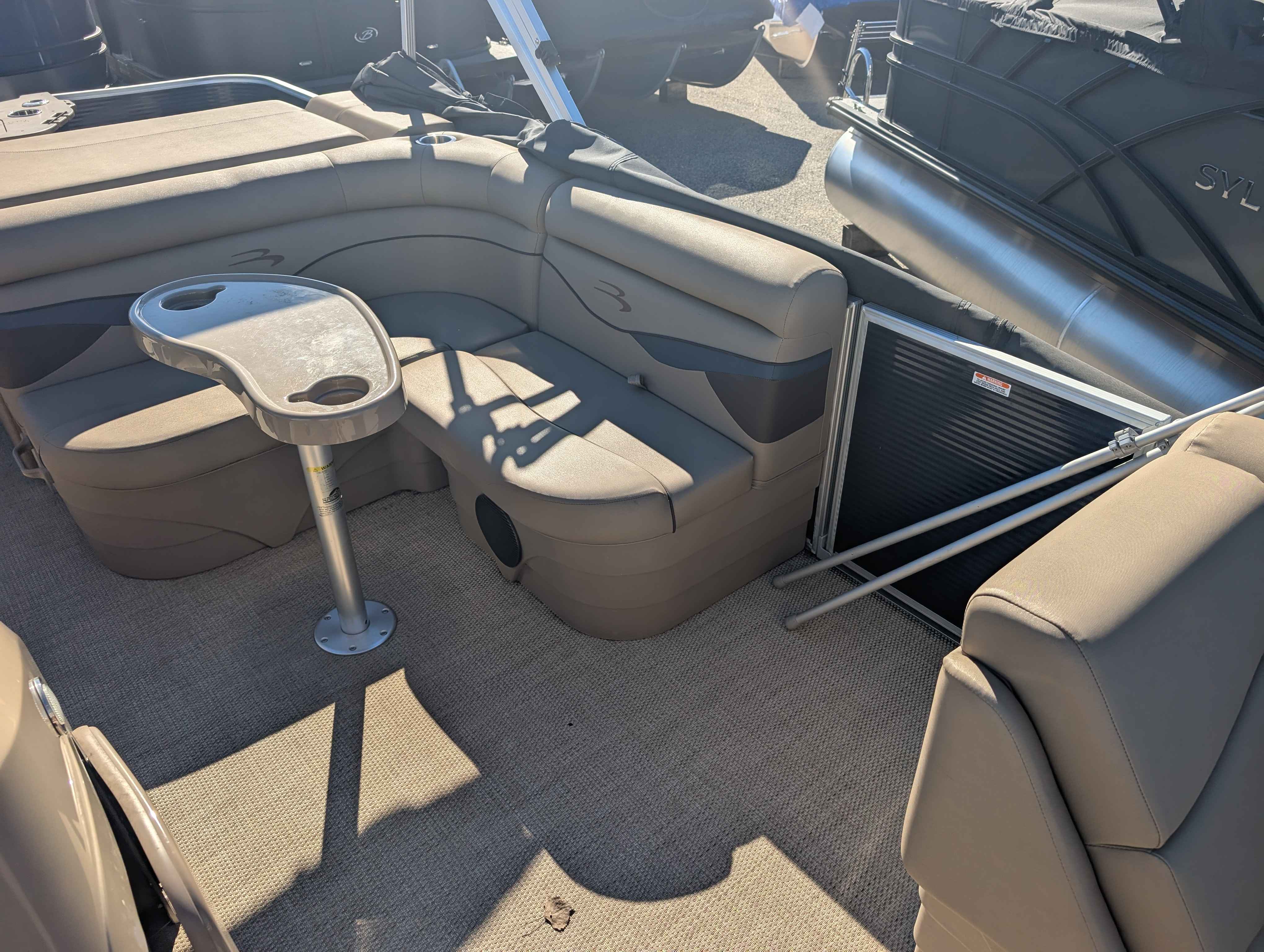 boat-carouselImage-image