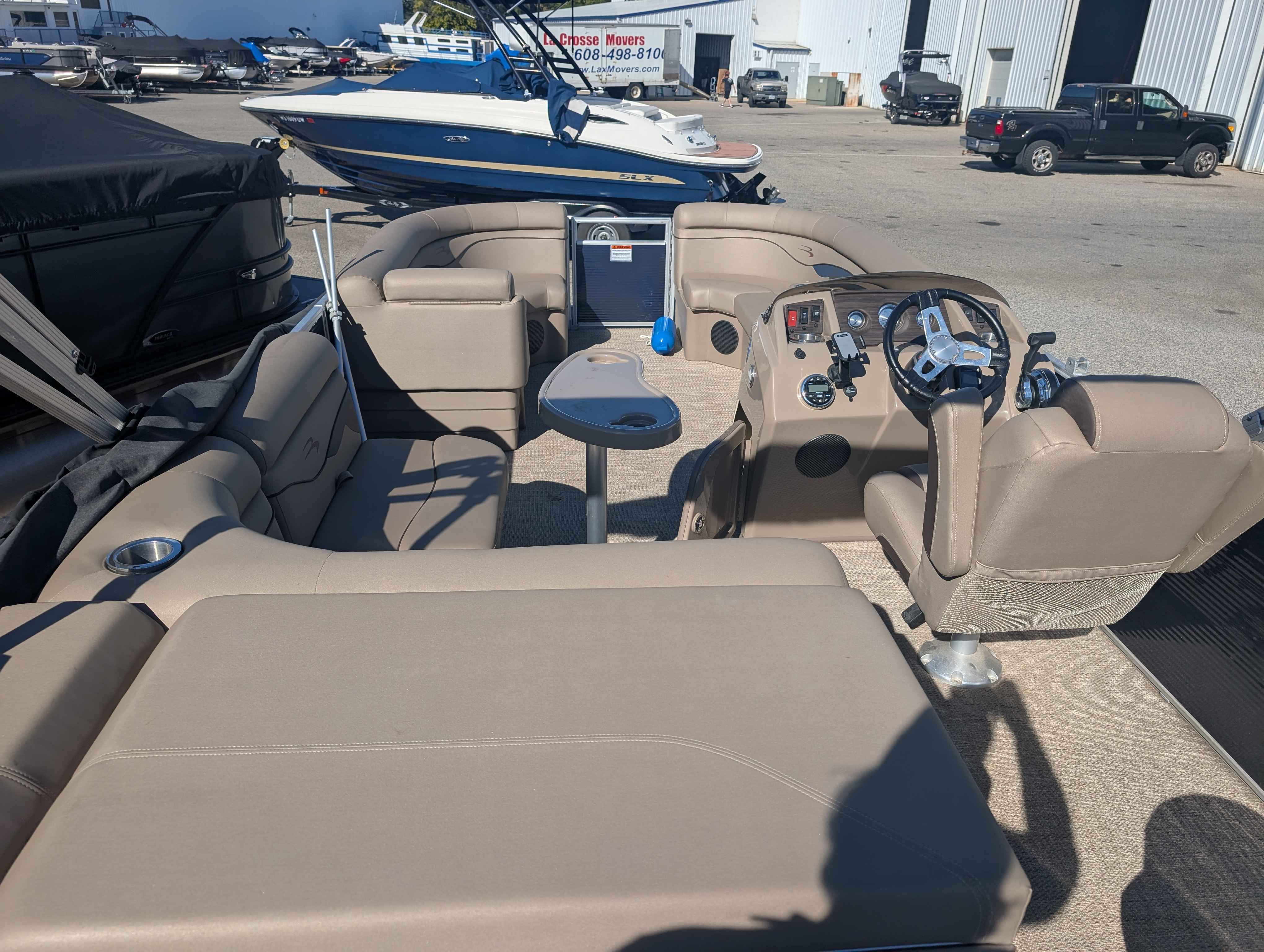 boat-carouselImage-image