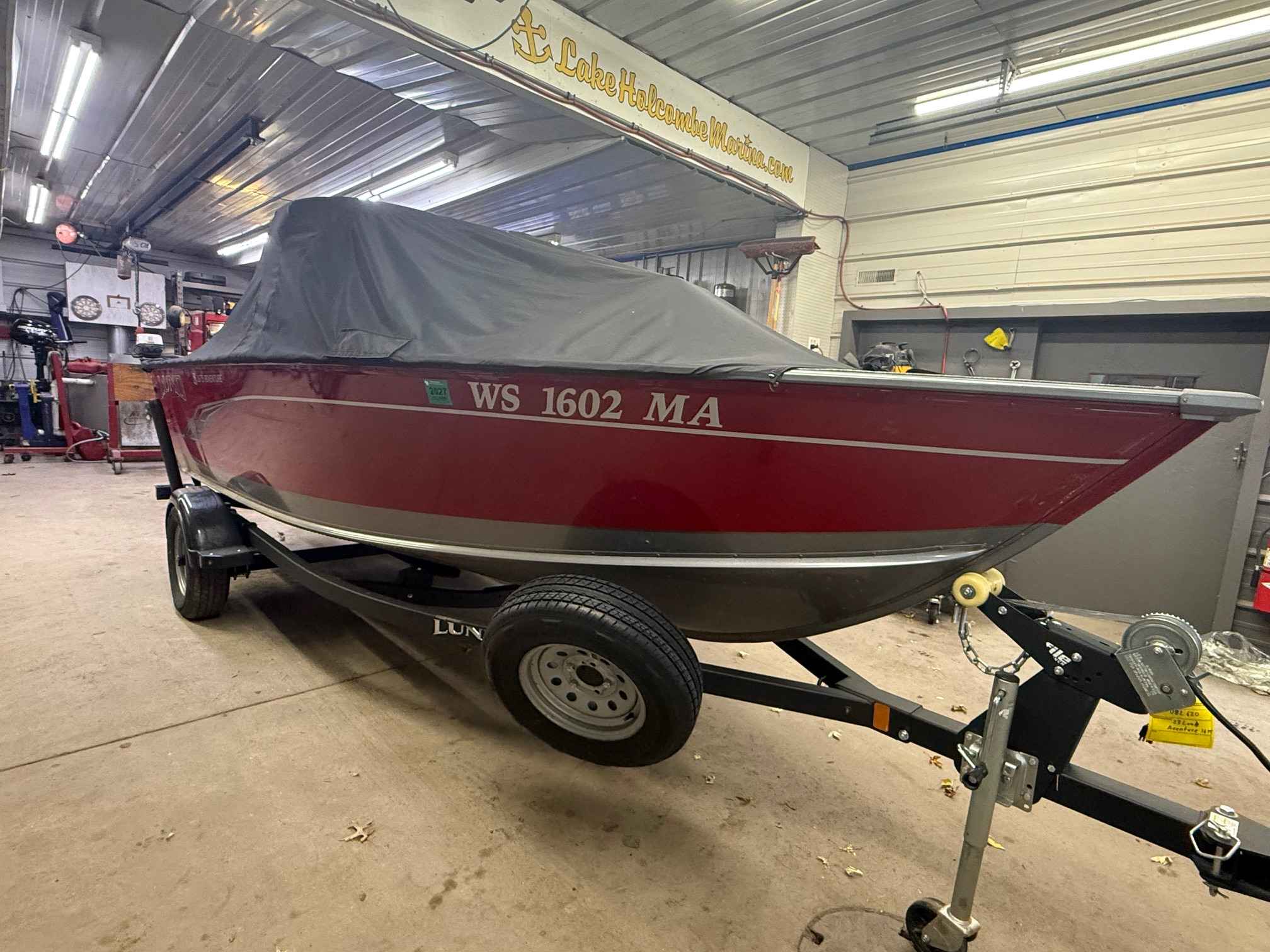 boat-carouselImage-image