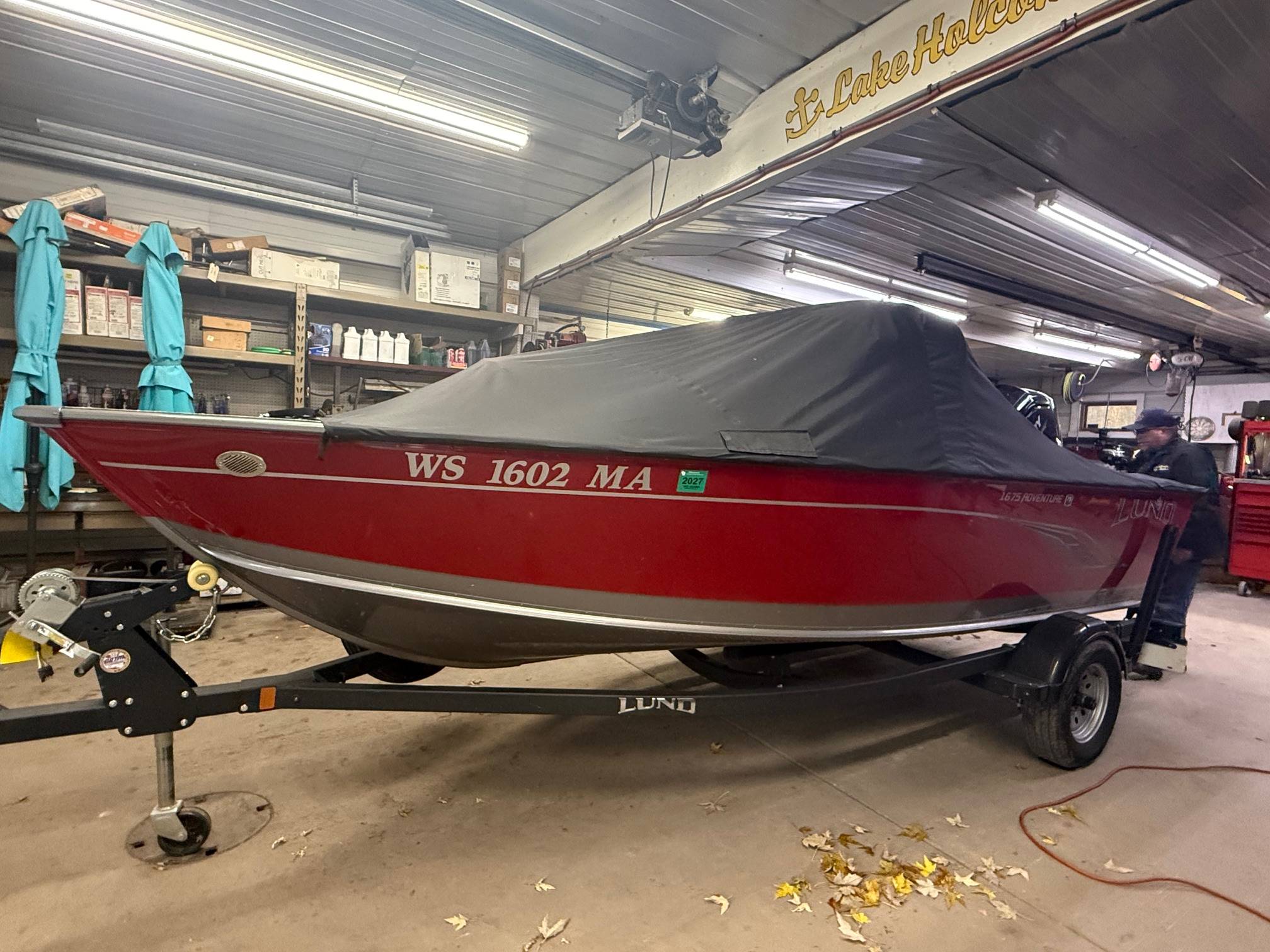 boat-carouselImage-image