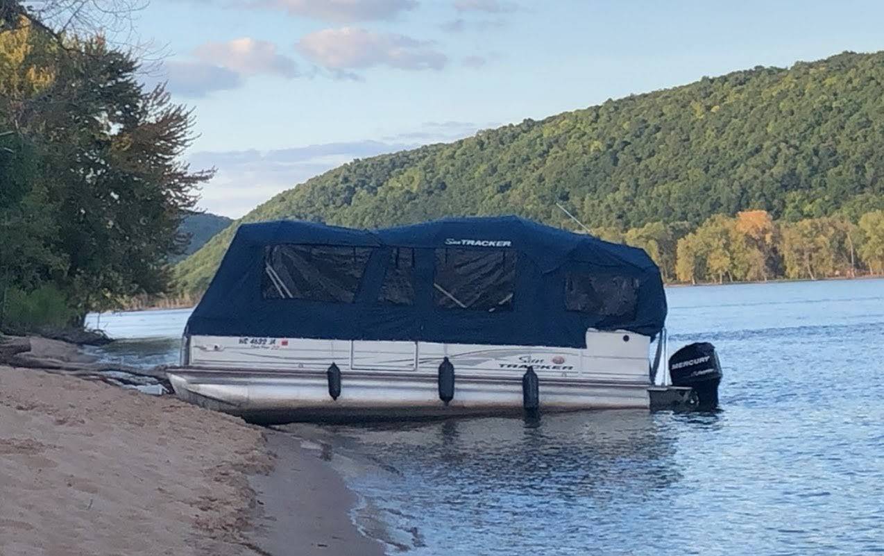 boat-carouselImage-image